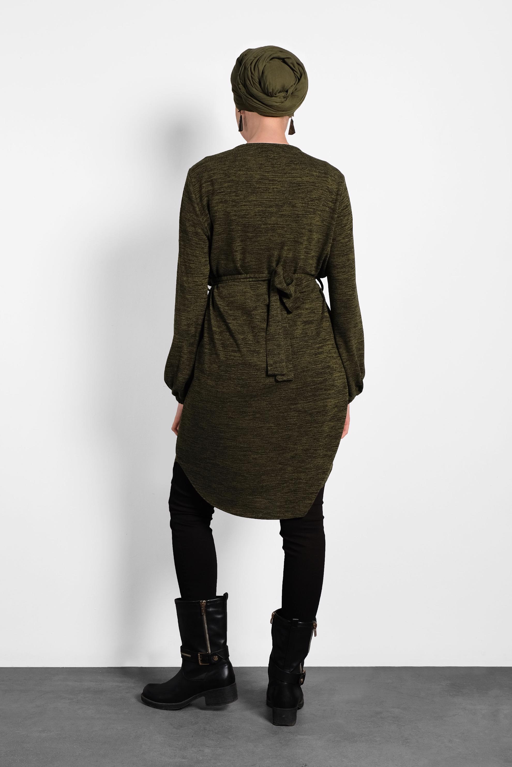 Tesettür giyim HAKİ KUŞAKLI BİSİKLET YAKA DÜZ TUNİK 40392