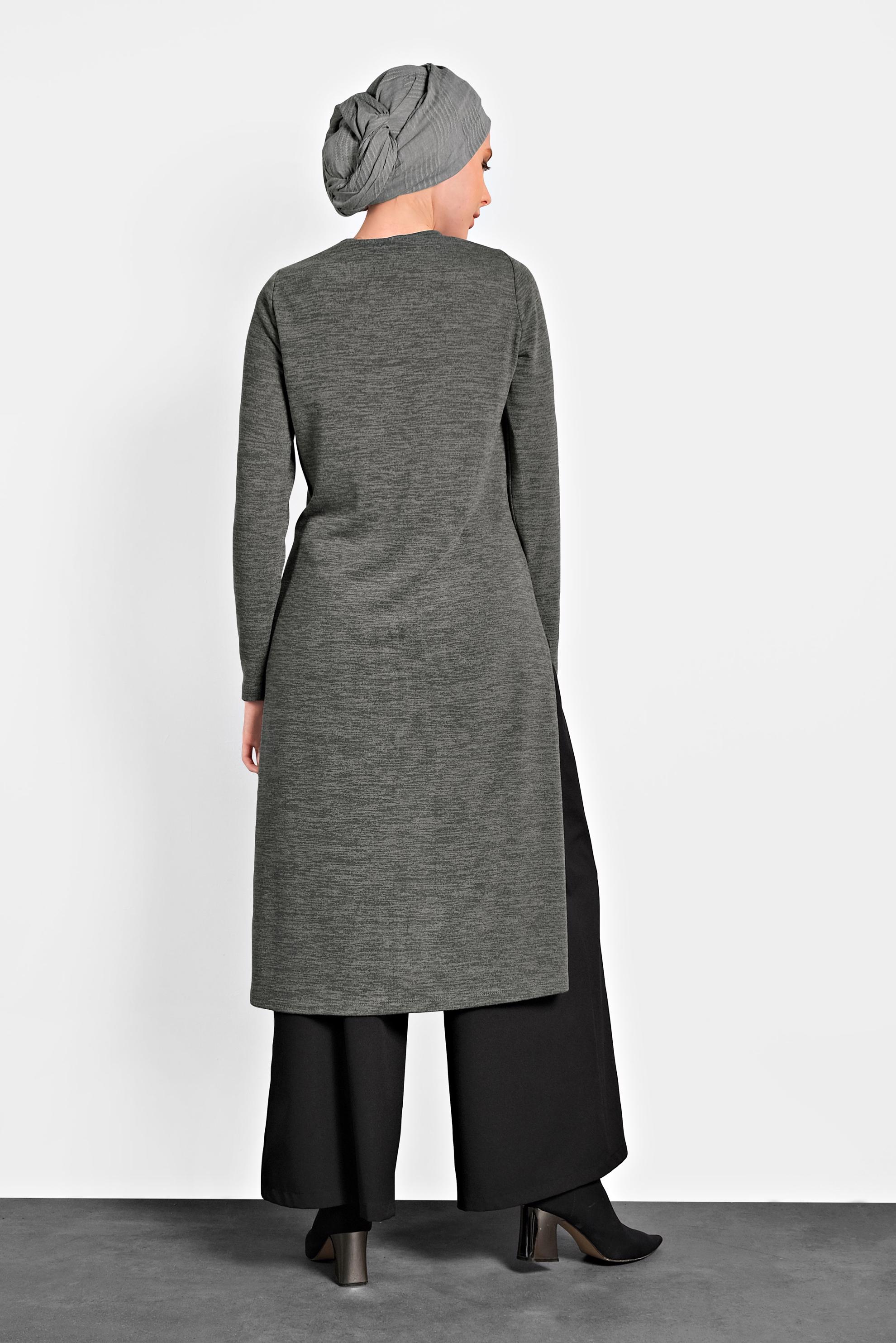 Tesettür giyim GRİ ÖNÜ KISA ARKASI UZUN TUNİK 40400