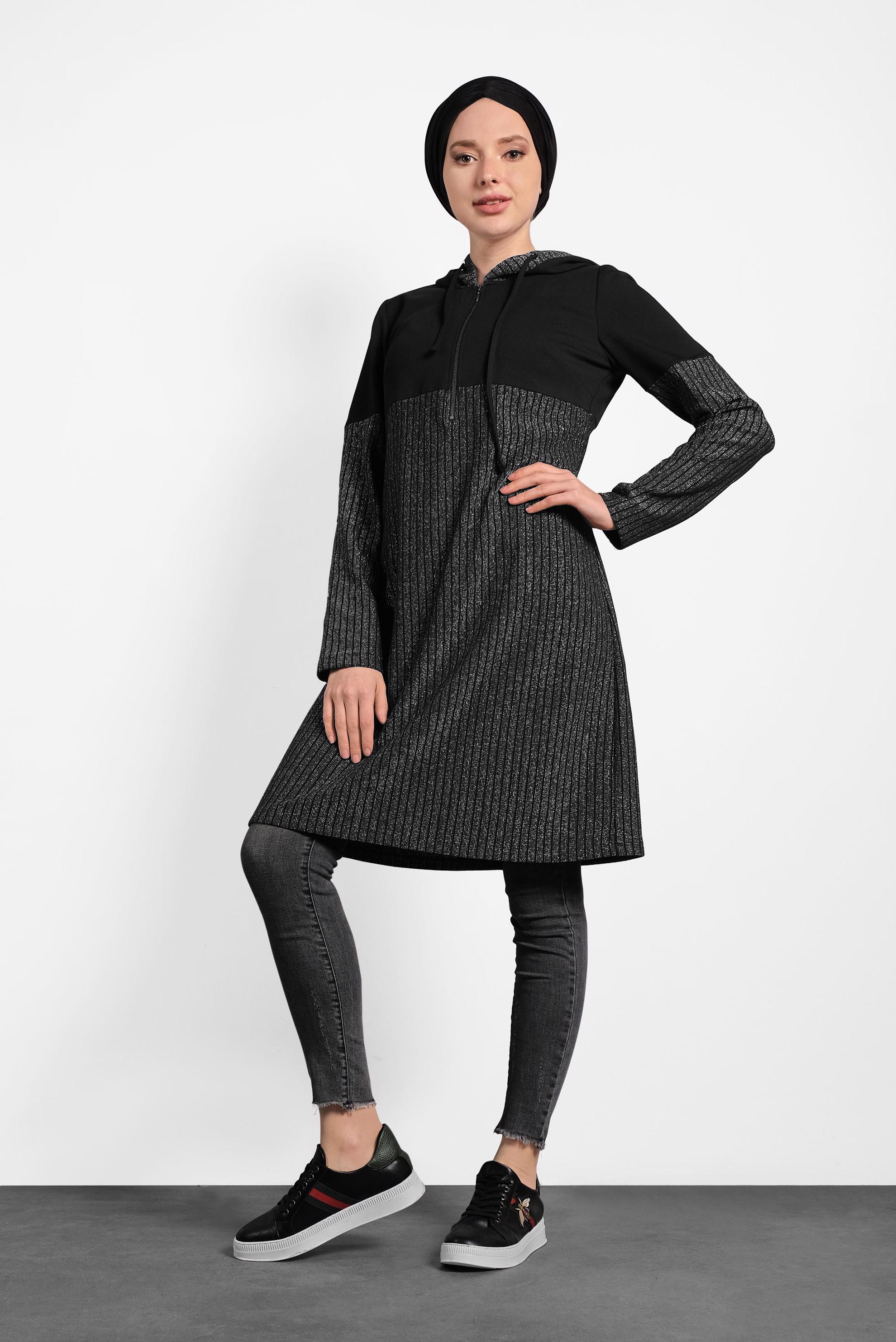 Tesettür giyim SİYAH KAPÜŞONLU SİMLİ TUNİK 40401