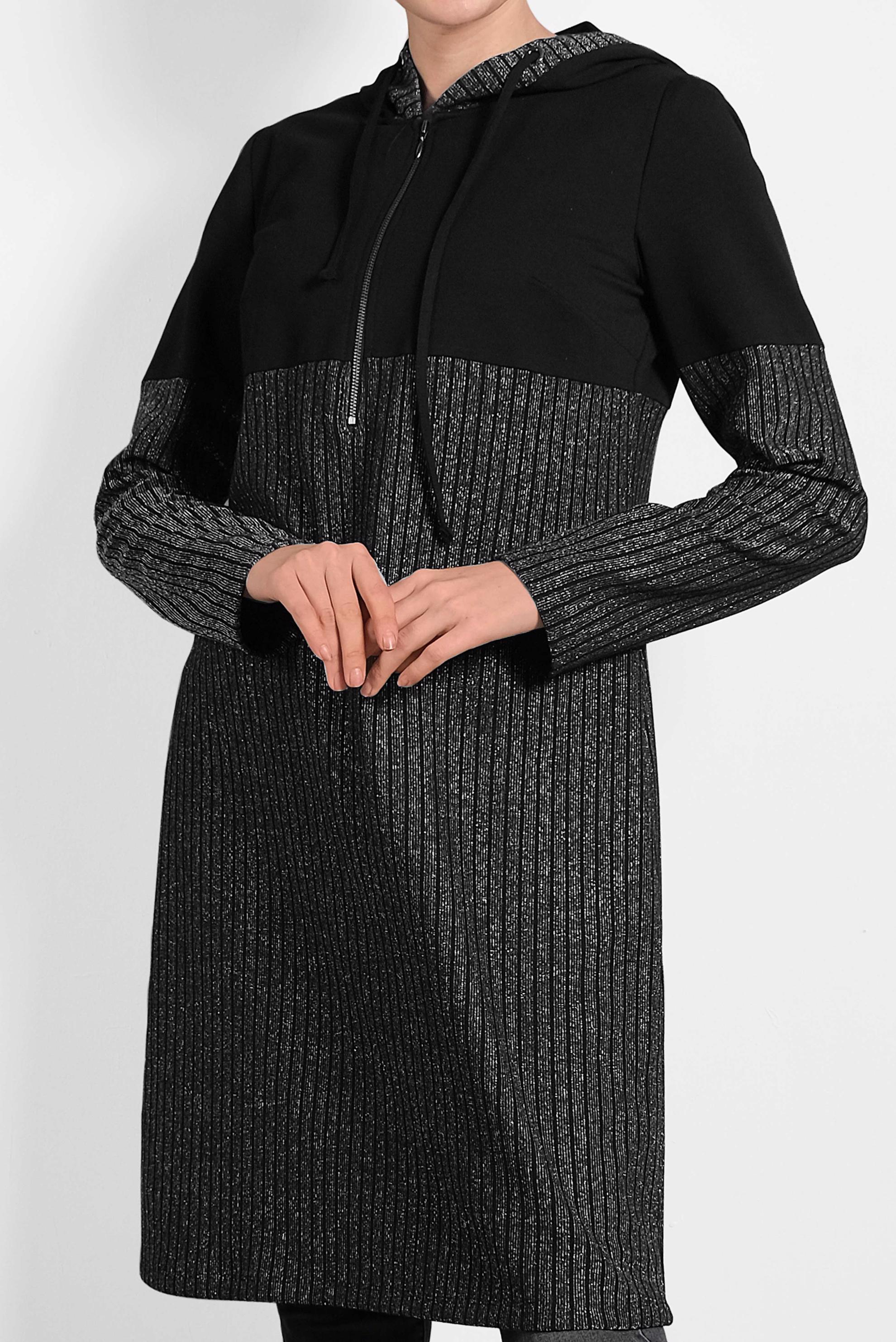 Tesettür giyim SİYAH KAPÜŞONLU SİMLİ TUNİK 40401