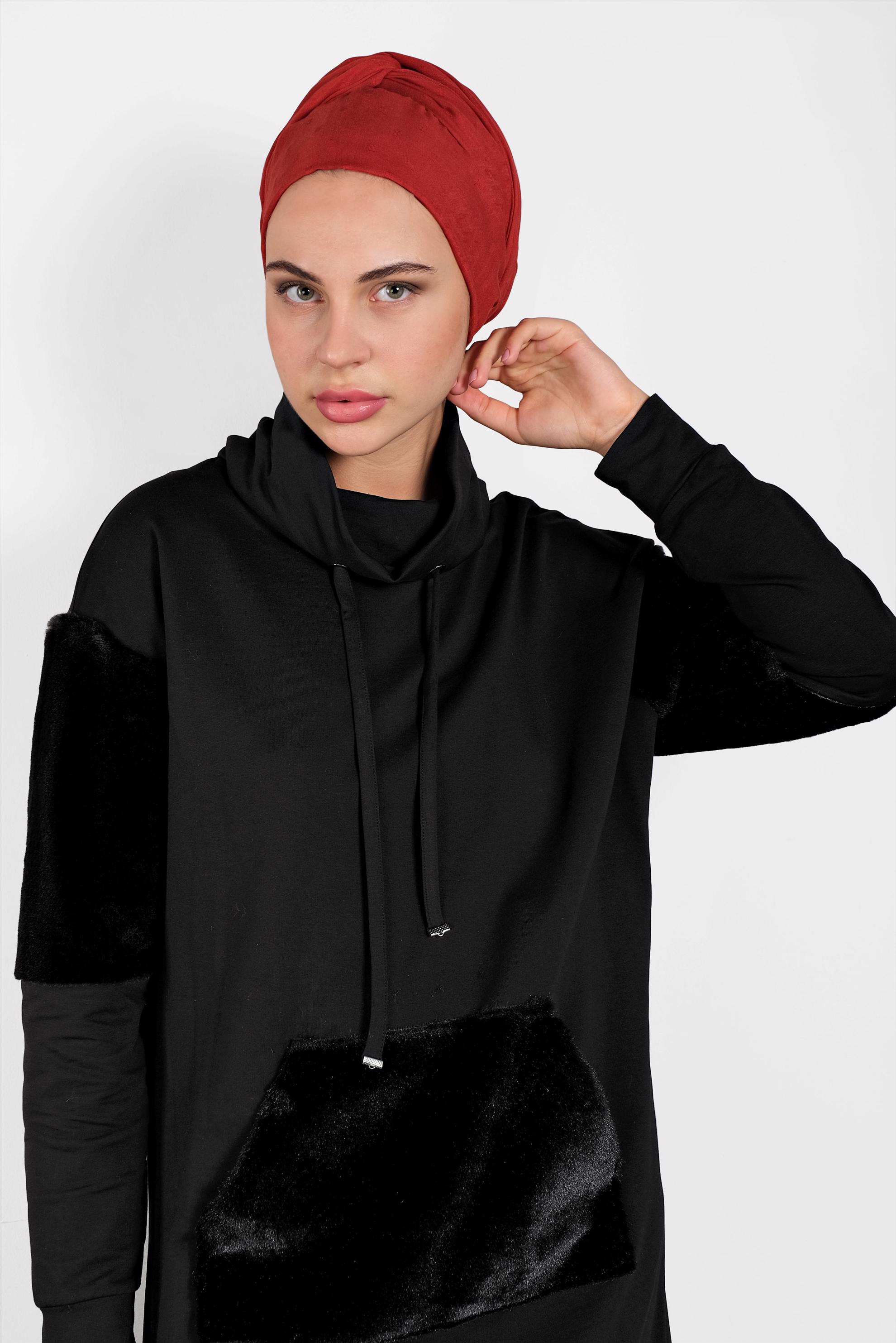 Tesettür giyim SİYAH PELUŞ DETAYLI ŞAL YAKA TUNİK 40407