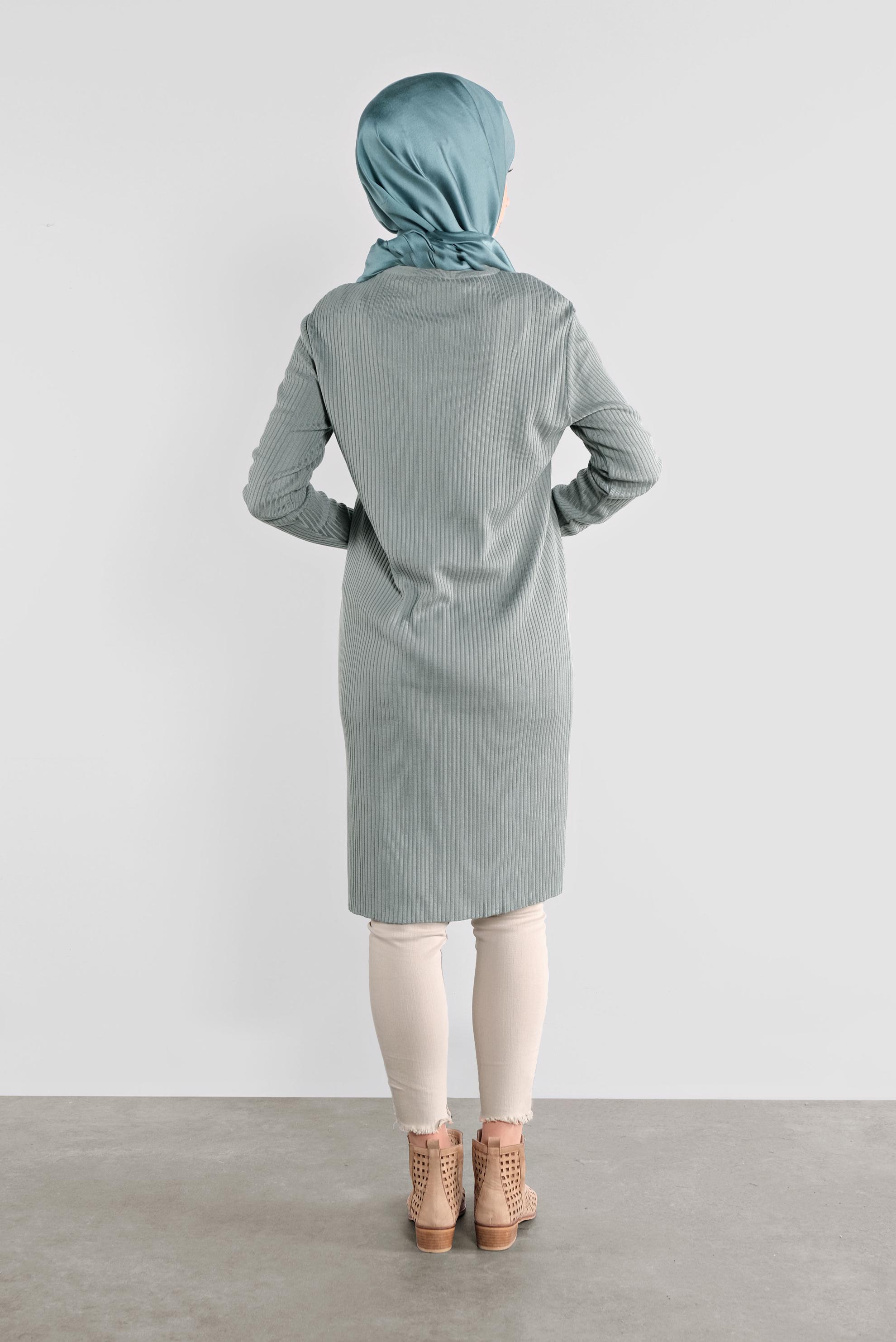 Tesettür giyim YEŞİL DÜĞMELİ FİTİLLİ TRİKO TUNİK  41001