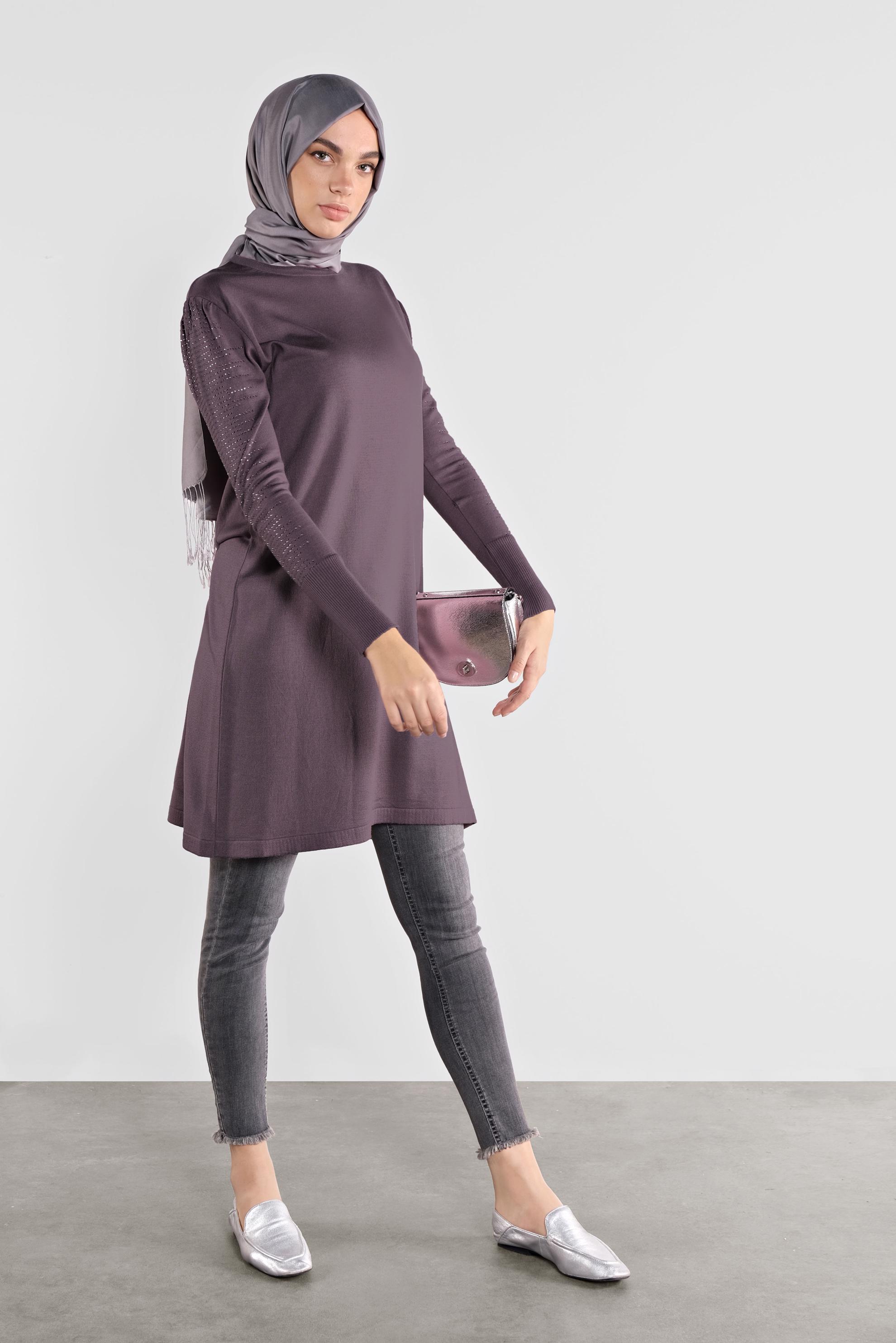 Tesettür giyim MOR KOLLARI TAŞ BASKILI TRİKO TUNİK 41009 