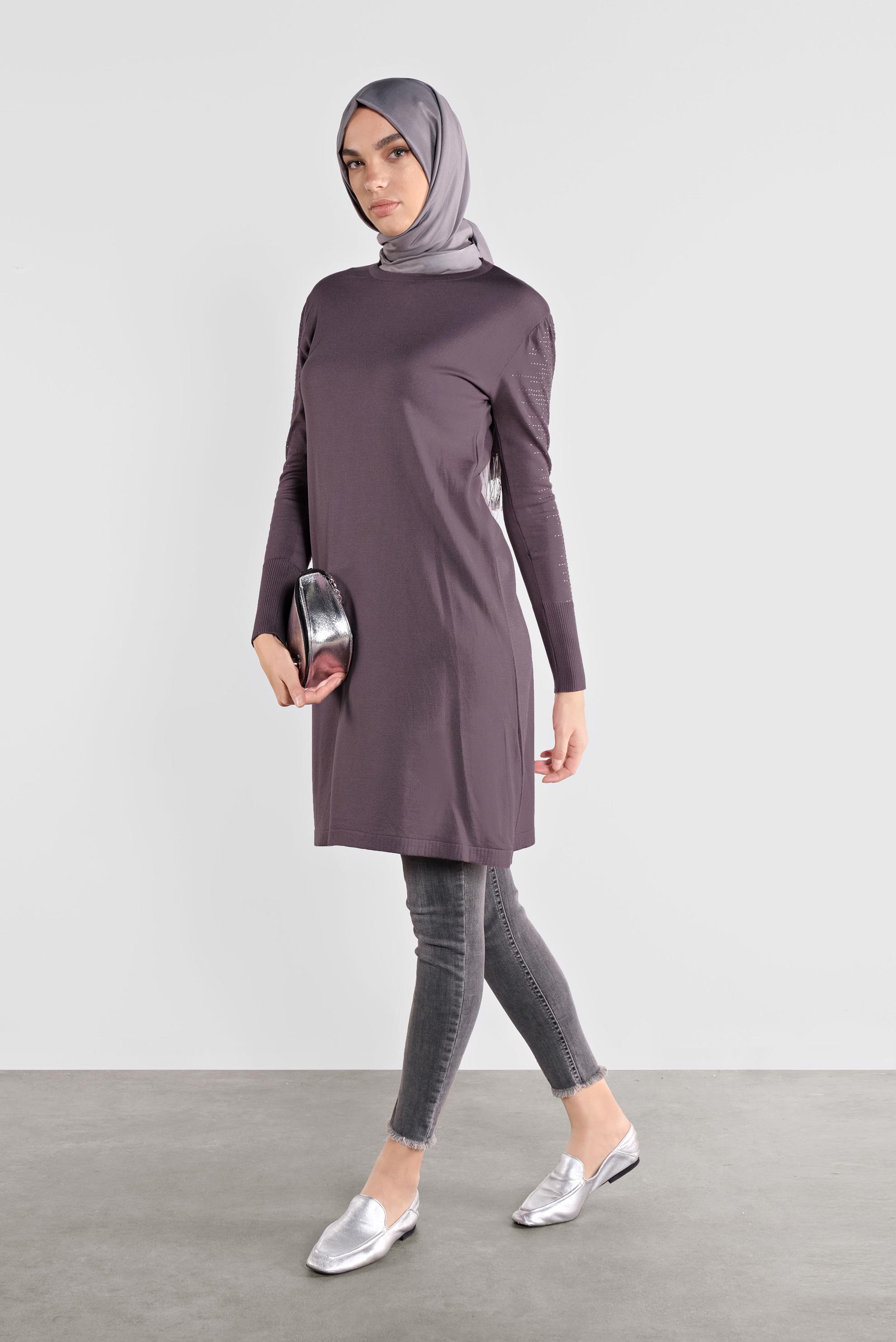 Tesettür giyim MOR KOLLARI TAŞ BASKILI TRİKO TUNİK 41009 