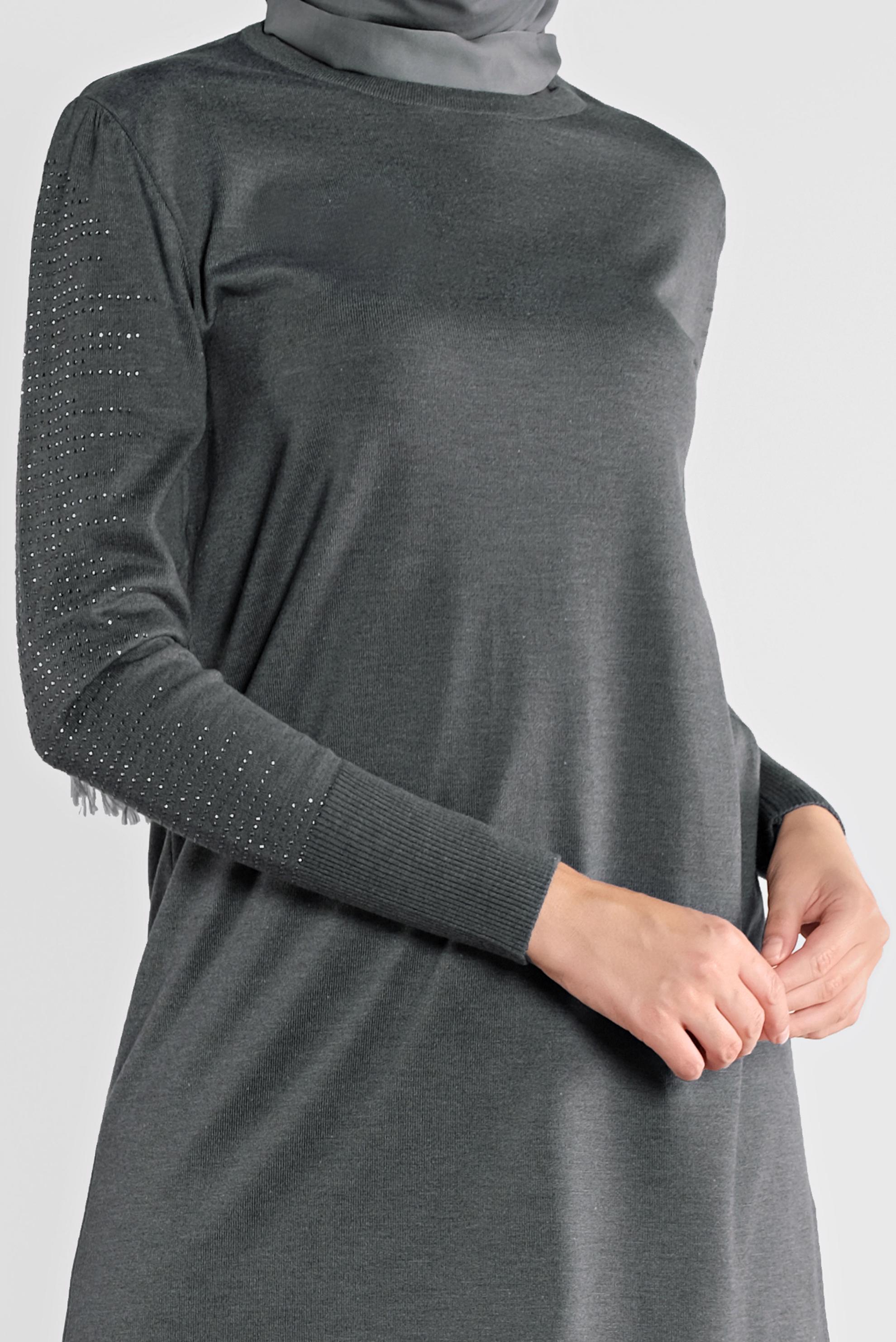 Tesettür giyim GRİ KOLLARI TAŞ BASKILI TRİKO TUNİK 41009 