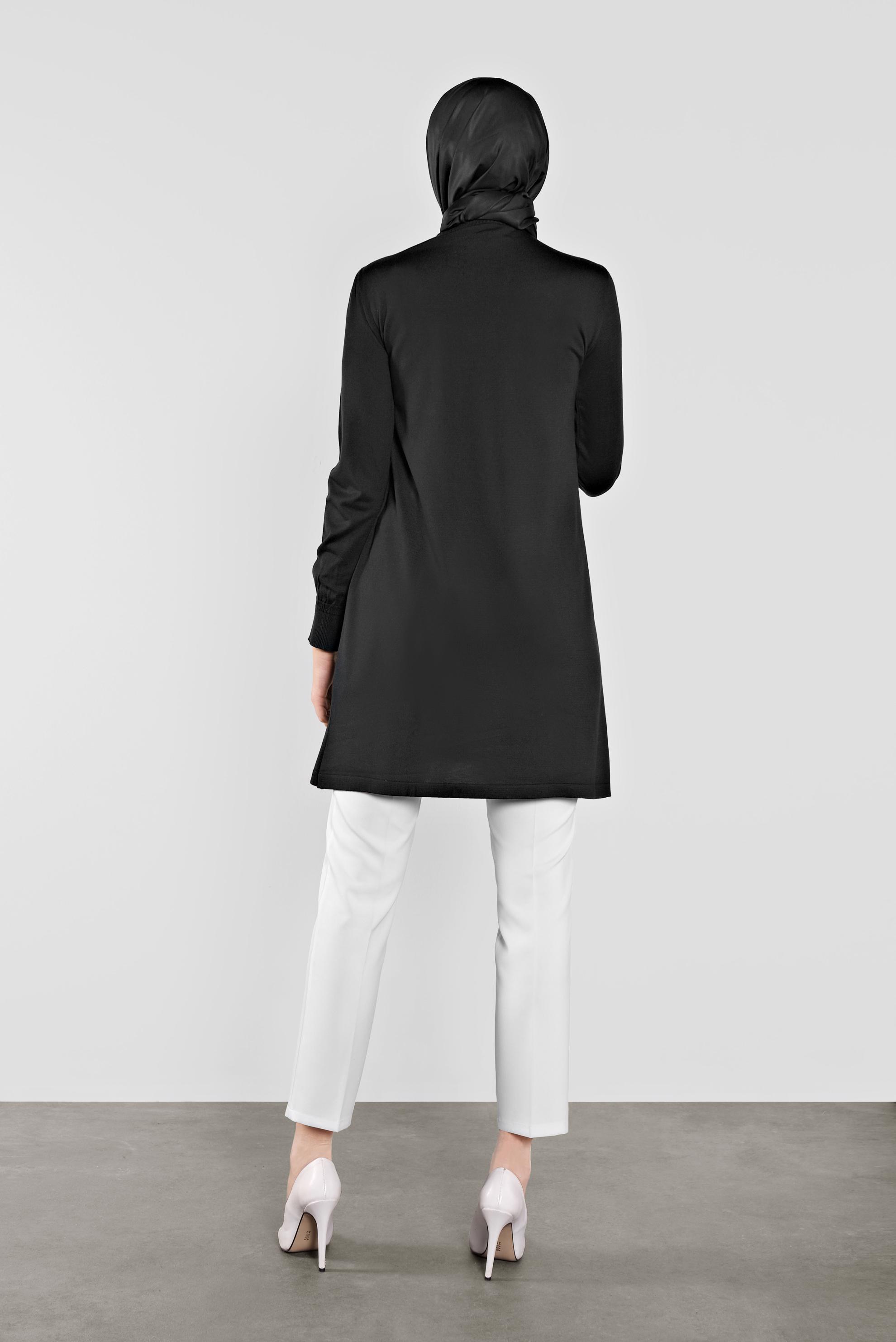Tesettür giyim SİYAH YAKASI BAĞLI TRİKO TUNİK 41015 