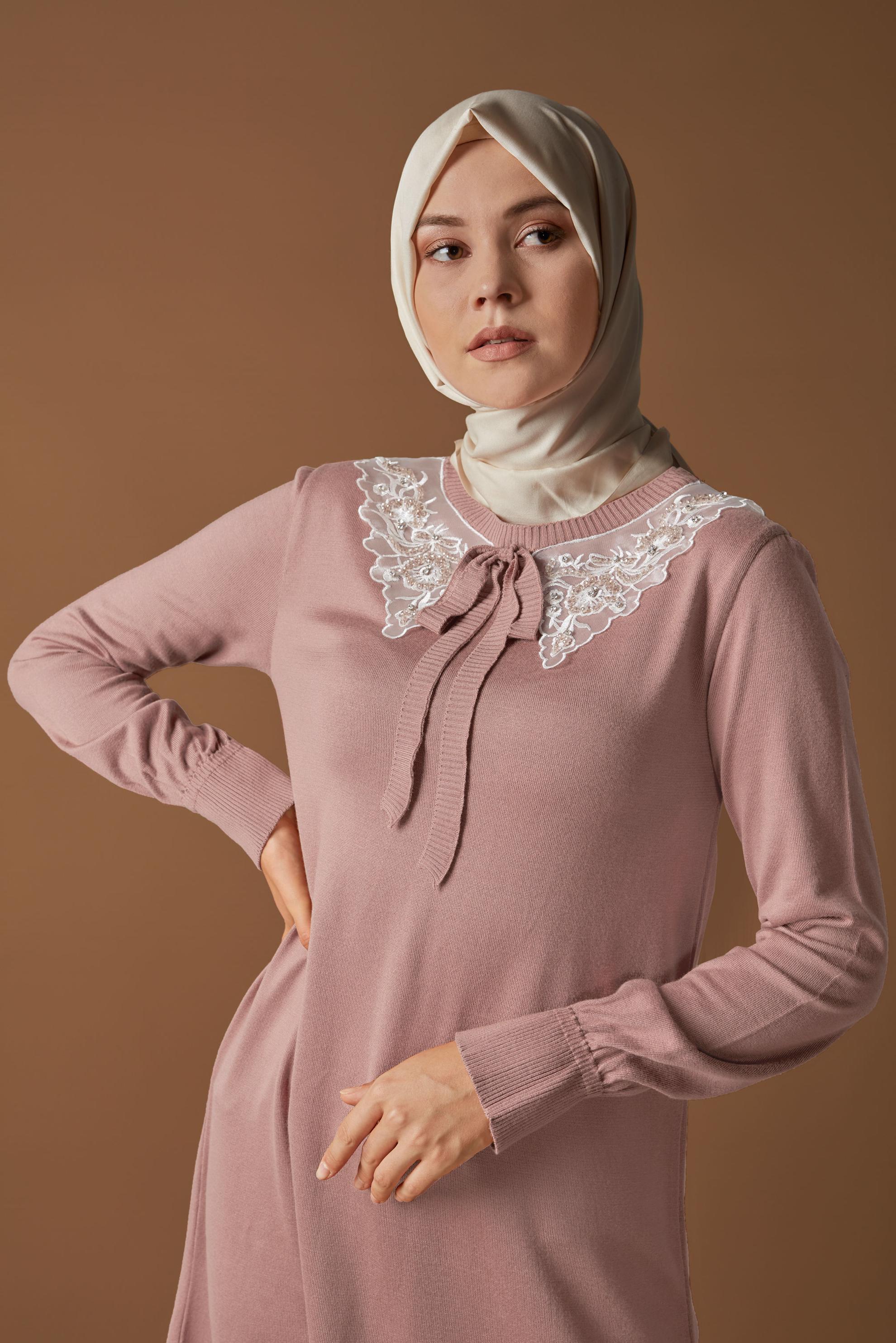 Tesettür giyim PUDRA YAKASI BAĞLI TRİKO TUNİK 41015 