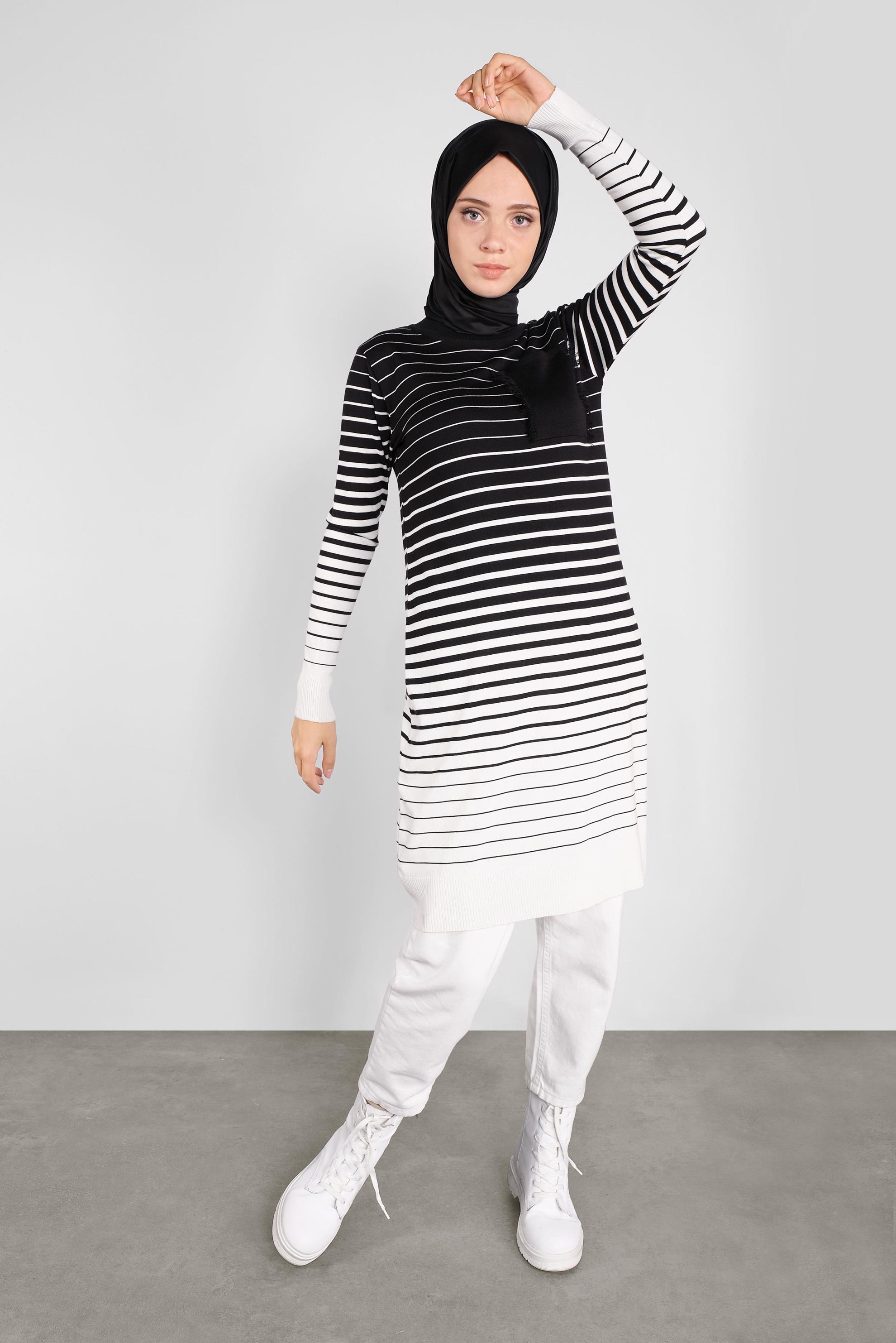 Tesettür giyim SİYAH ÇİZGİLİ TRİKO TUNİK 41055 