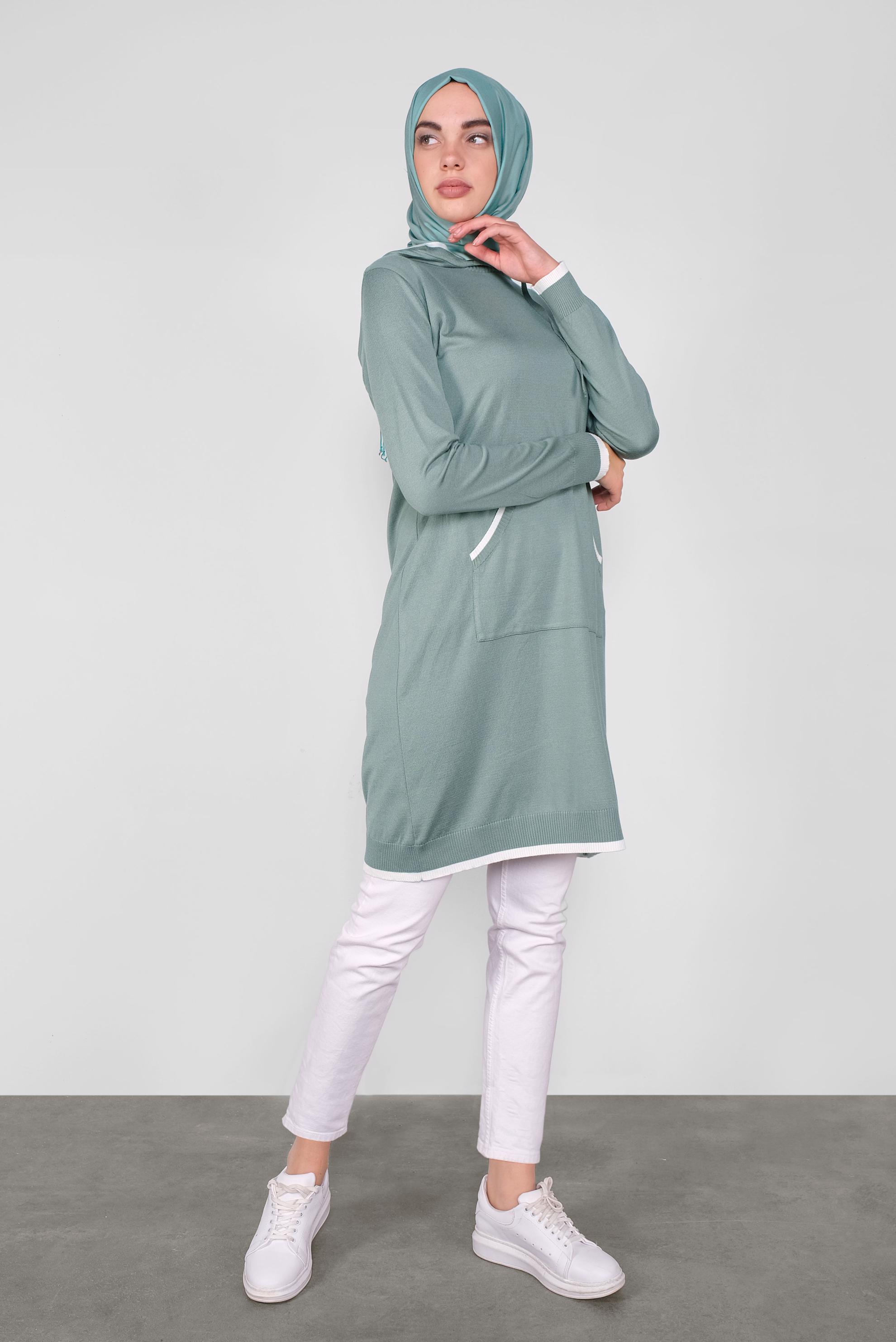 Tesettür giyim YEŞİL CEPLİ KAPÜŞONLU TRİKO TUNİK 41061 