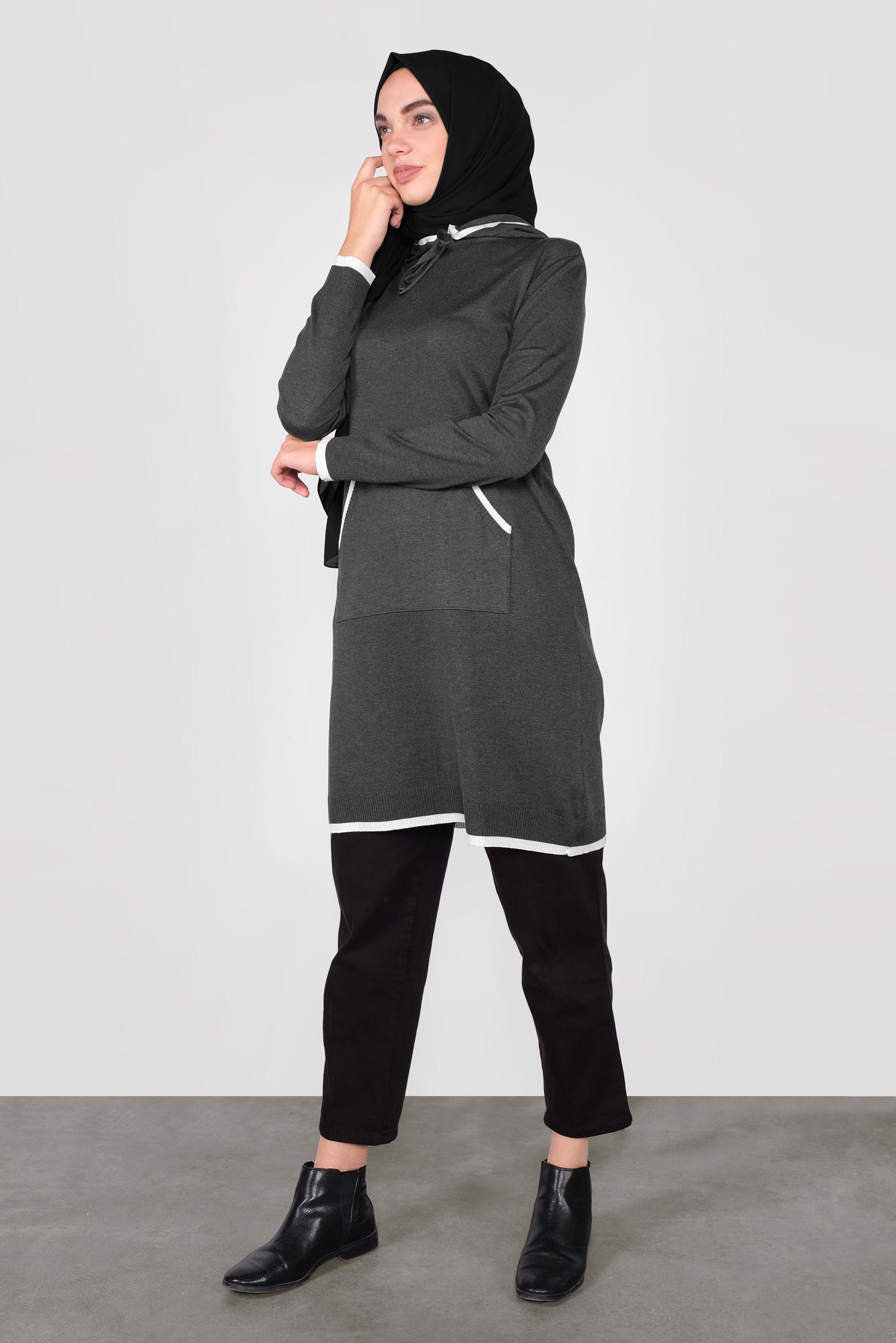 Tesettür giyim GRİ CEPLİ KAPÜŞONLU TRİKO TUNİK 41061 