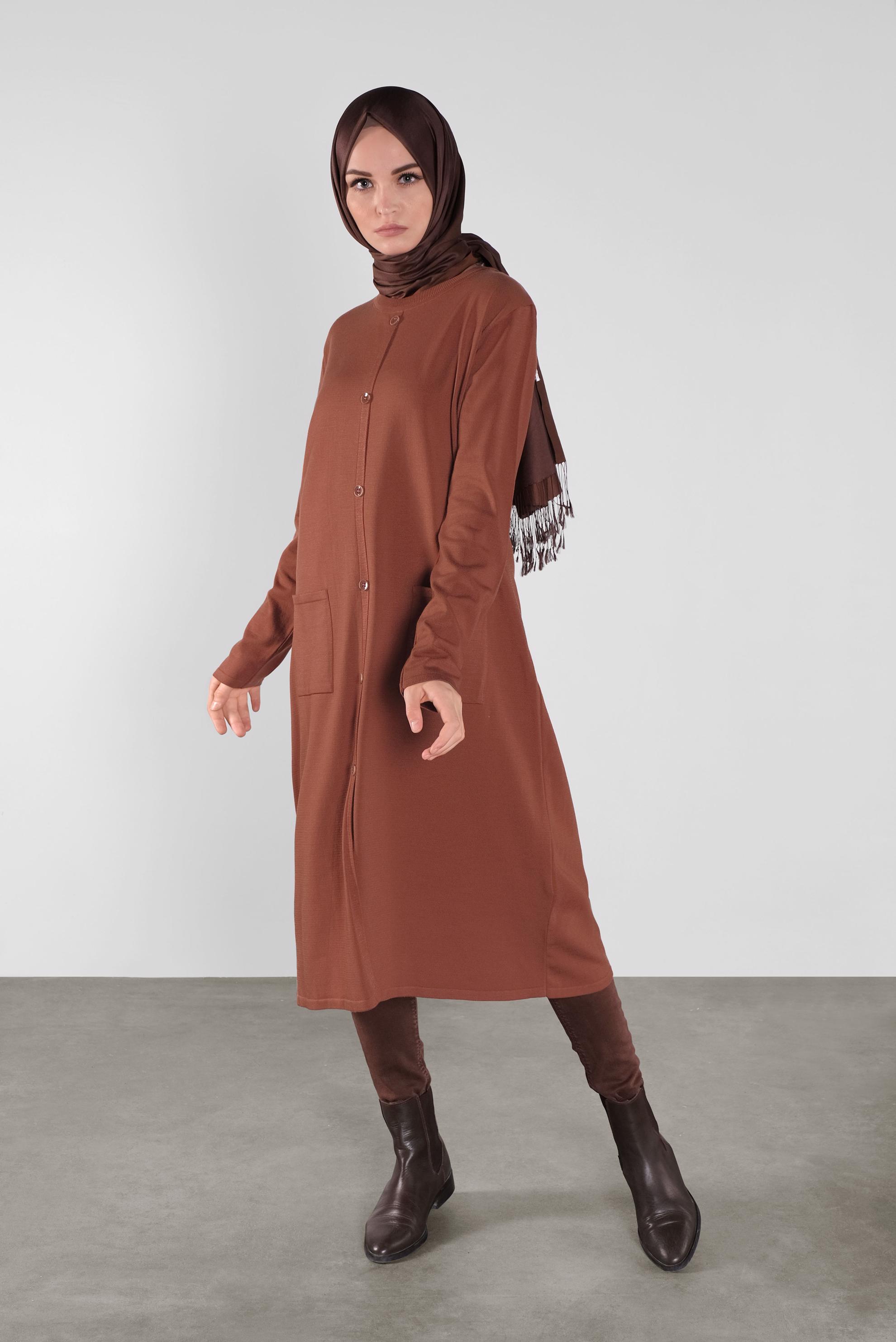 Tesettür giyim KAHVE DÜĞMELİ CEPLİ TRİKO TUNİK 41070