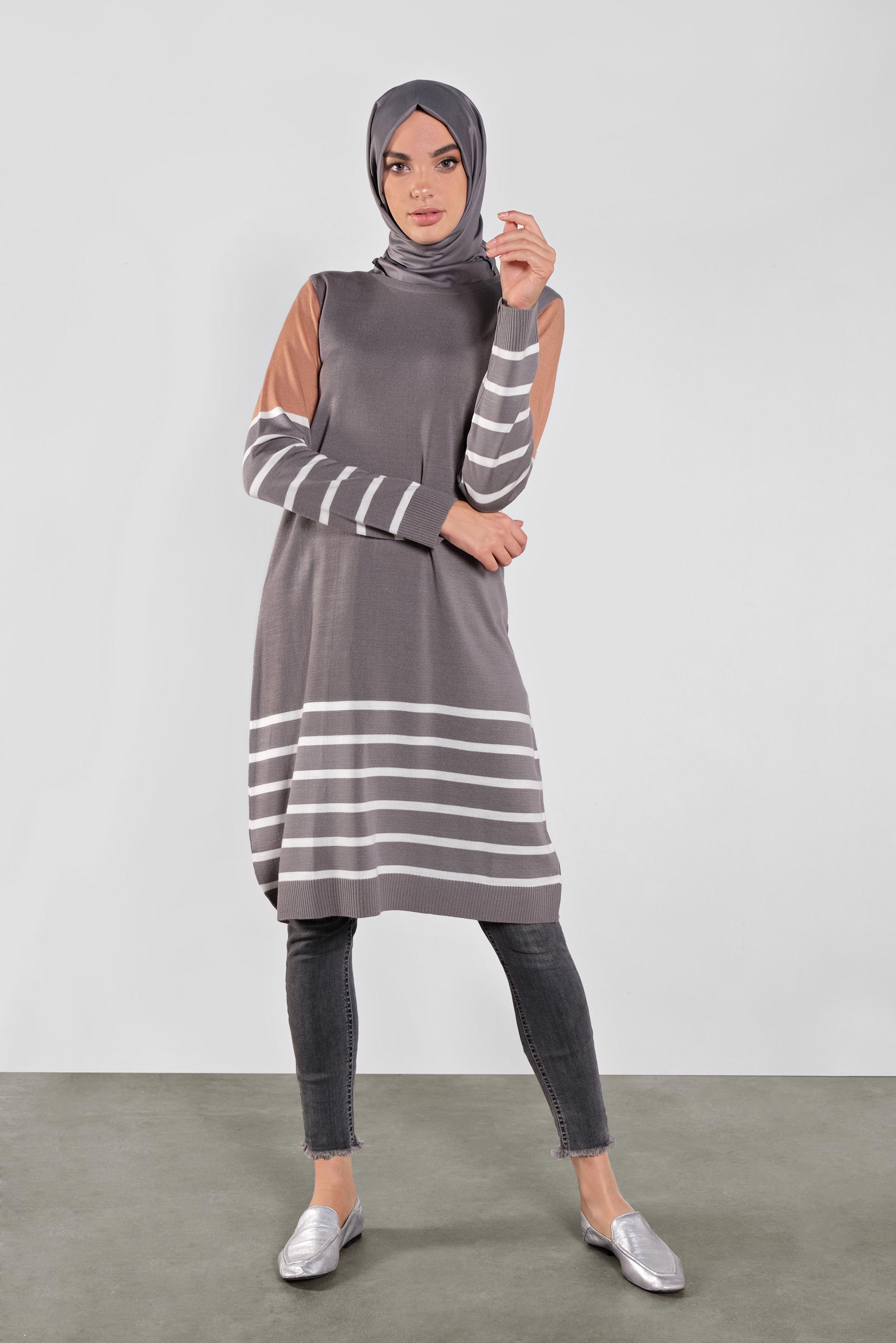Tesettür giyim GRİ ÇİZGİLİ TRİKO TUNİK 41077 