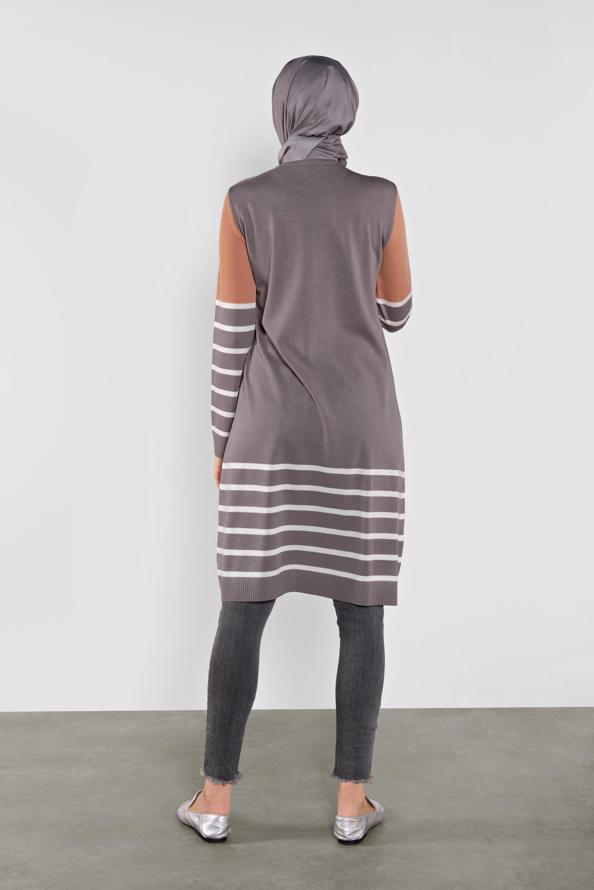 Tesettür giyim GRİ ÇİZGİLİ TRİKO TUNİK 41077 