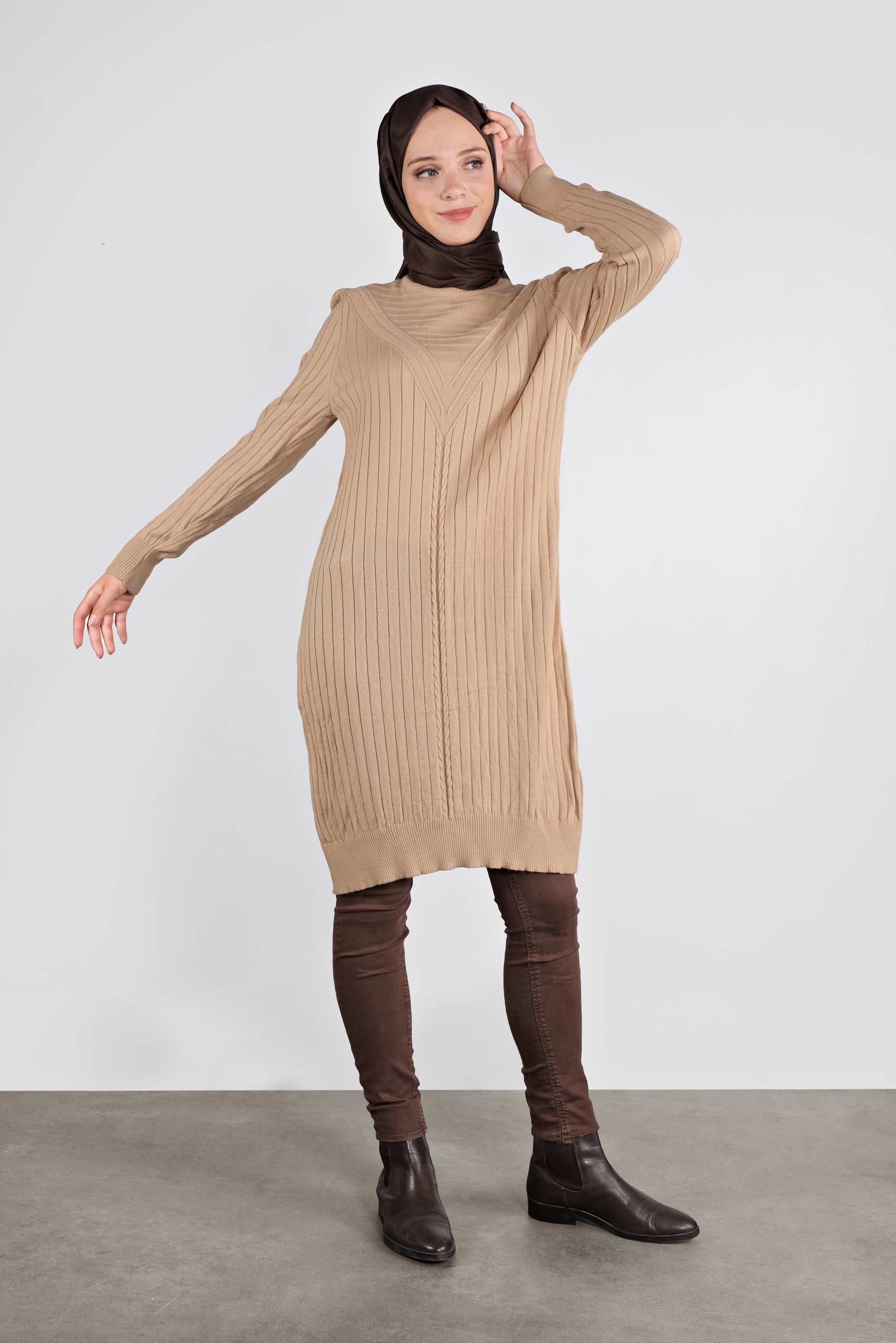 Tesettür giyim BEJ ÖRGÜ DESENLİ TRİKO TUNİK 41084