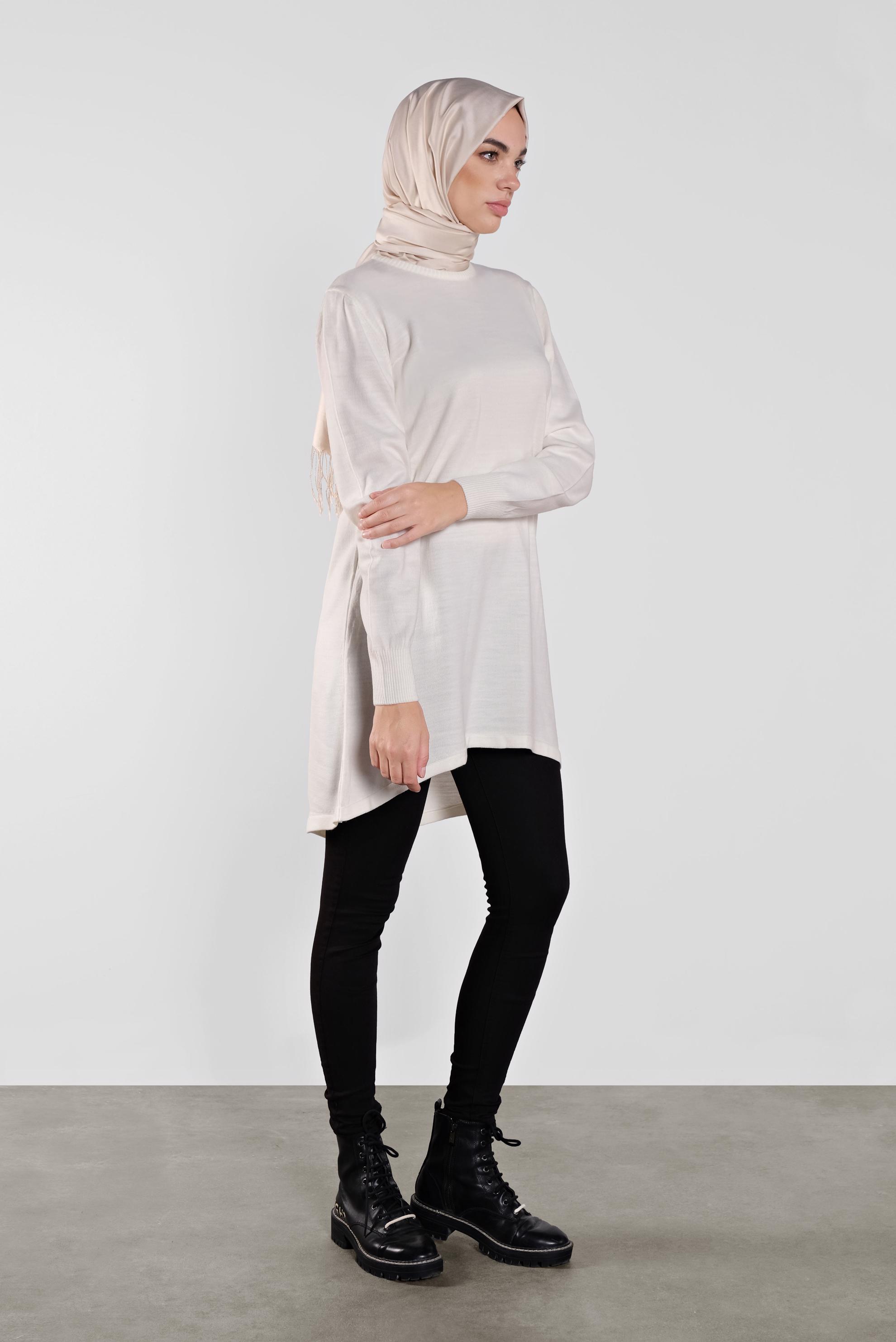 Tesettür giyim BEYAZ ASİMETRİK KESİM TRİKO TUNİK 41085 