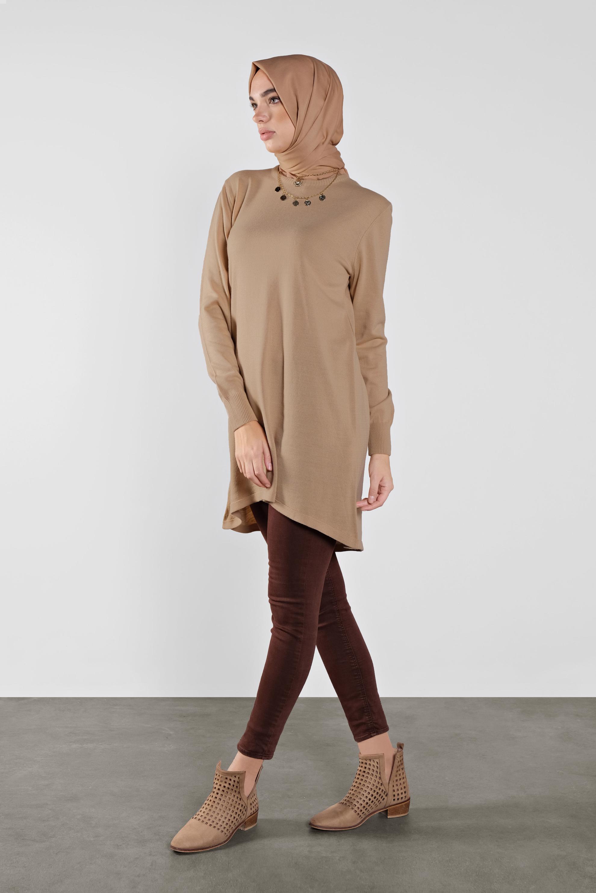 Tesettür giyim BEJ ASİMETRİK KESİM TRİKO TUNİK 41085 