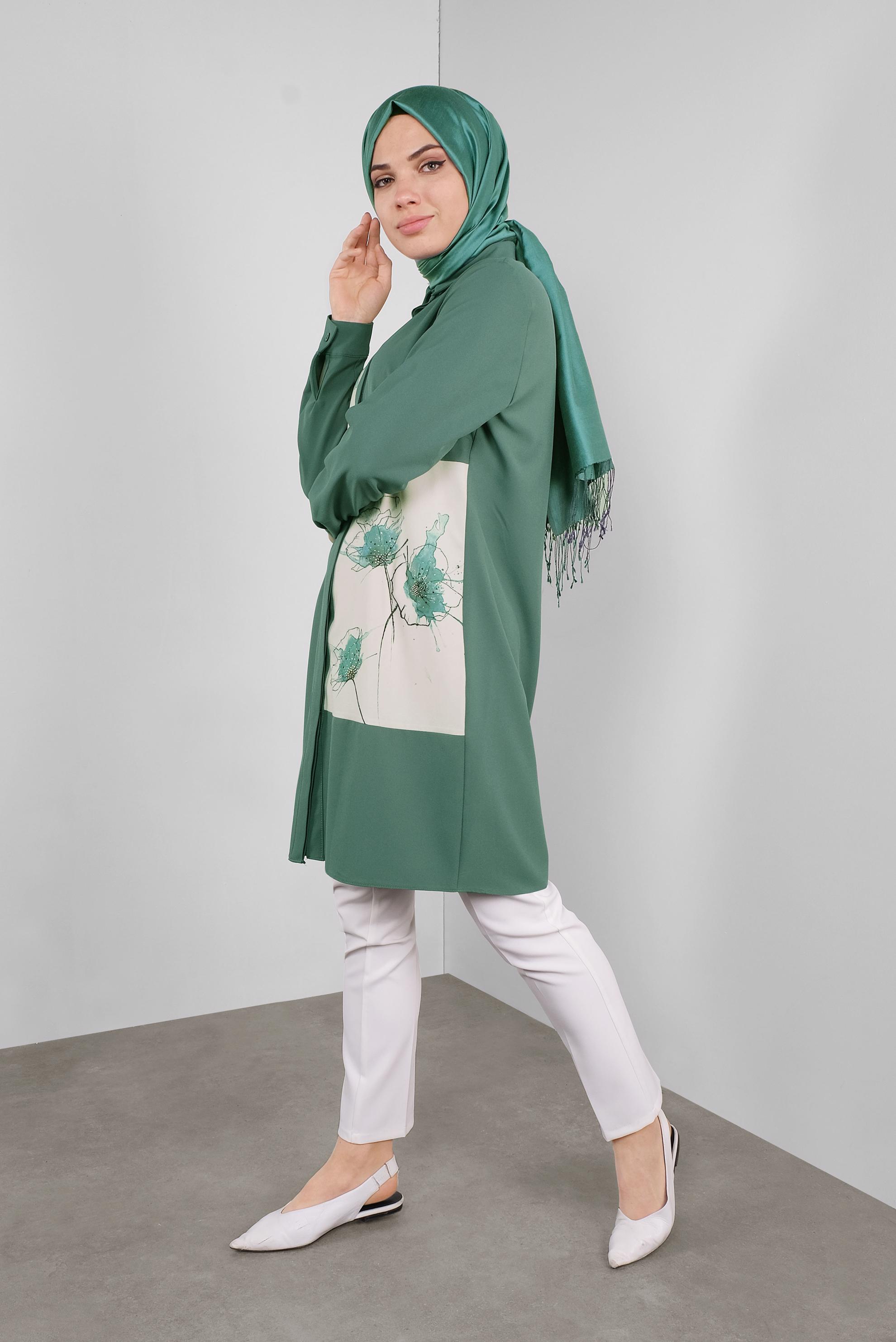 Tesettür giyim YEŞİL ÇİÇEK DESENLİ GİZLİ DÜĞMELİ TUNİK 41126