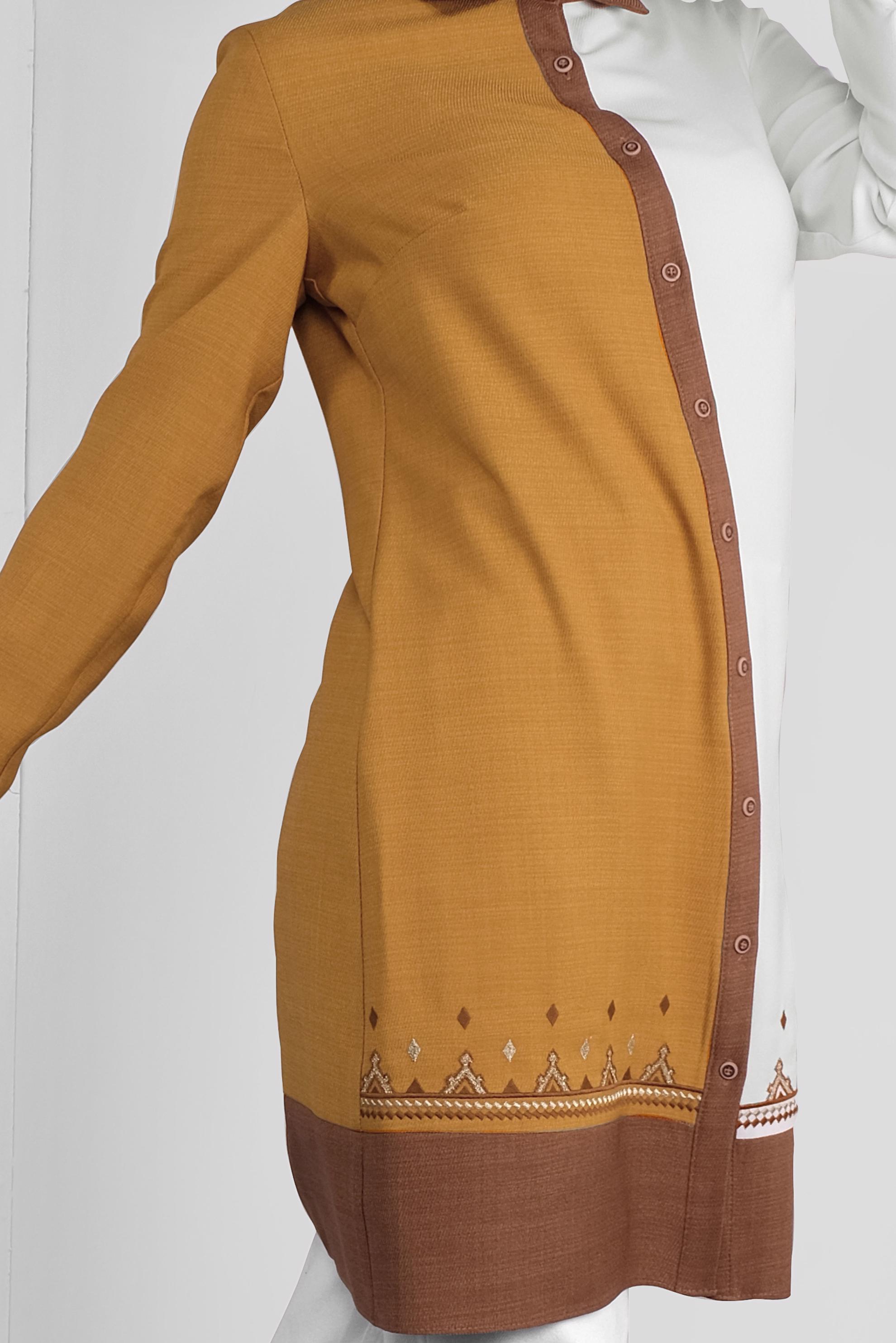 Tesettür giyim SARI BOYDAN DÜĞMELİ NAKIŞLI TUNİK 41127