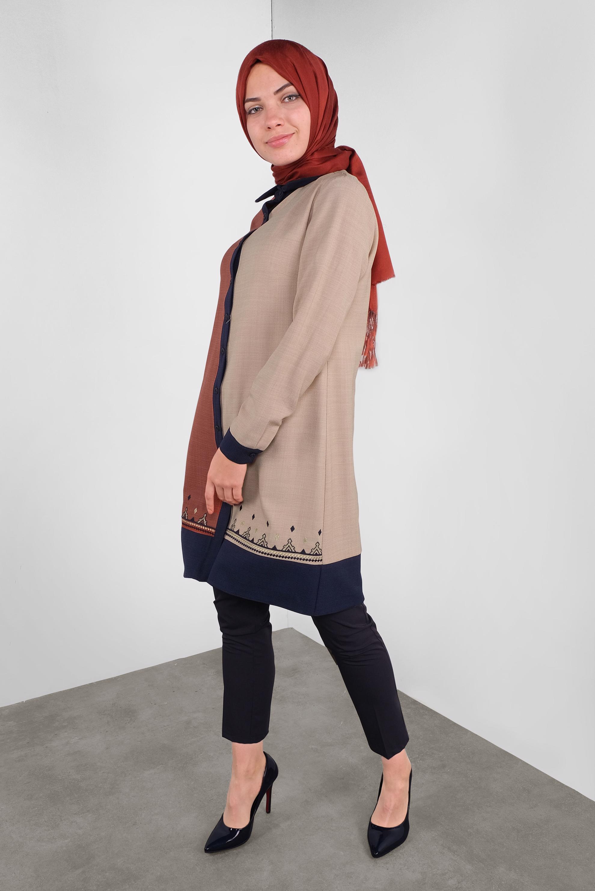 Tesettür giyim KAHVE BOYDAN DÜĞMELİ NAKIŞLI TUNİK 41127