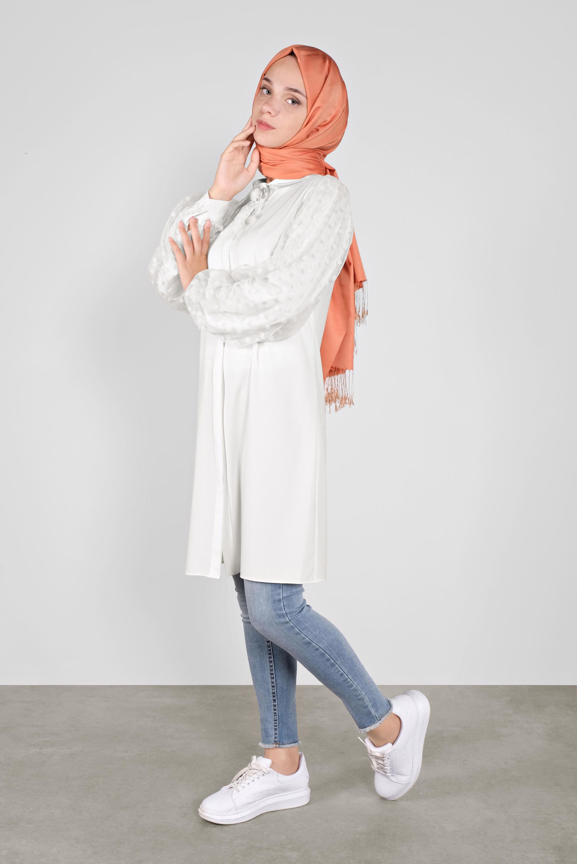 Tesettür giyim BEYAZ TÜL VE PUANTİYE DETAYLI BROŞLU TUNİK 41128 