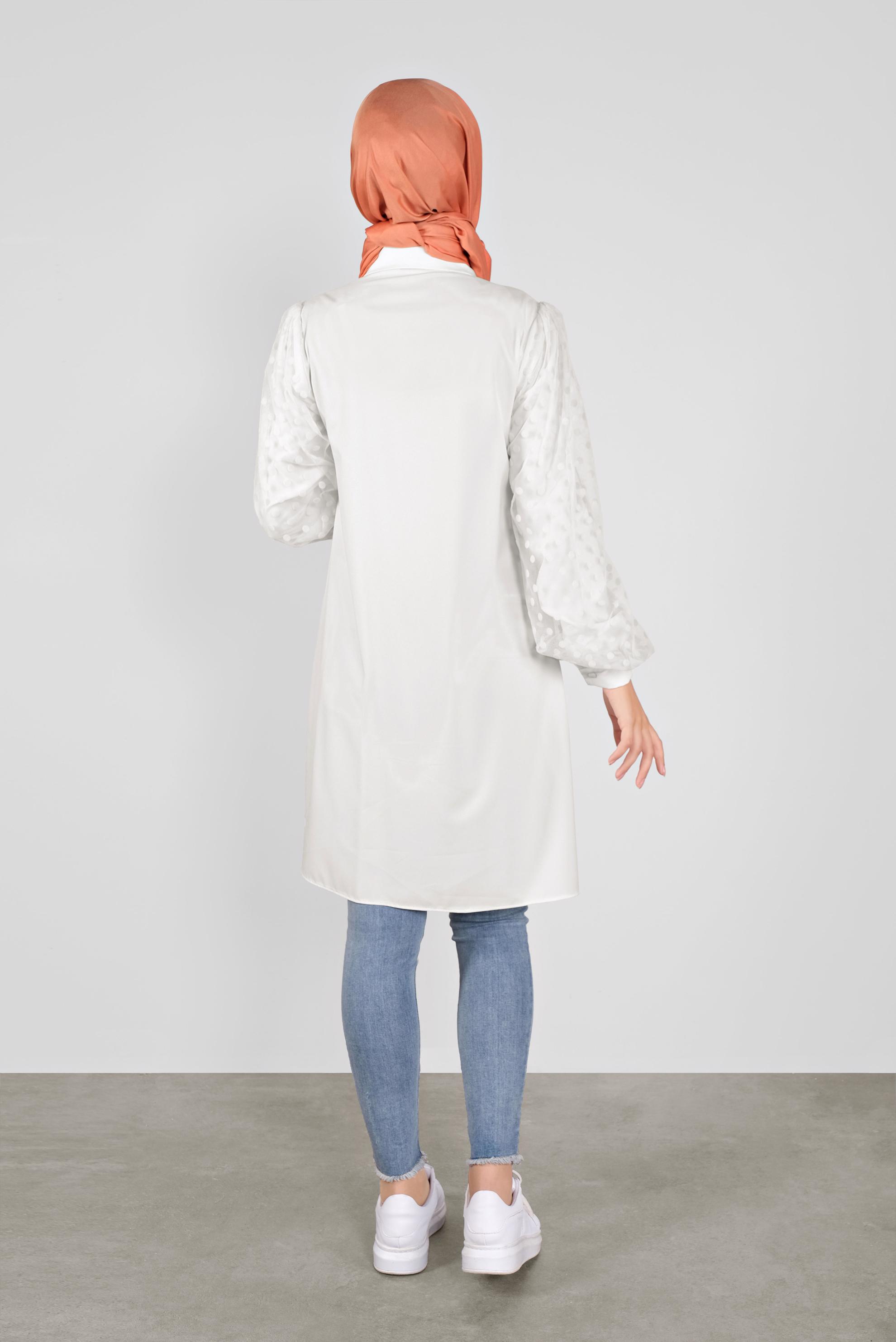 Tesettür giyim BEYAZ TÜL VE PUANTİYE DETAYLI BROŞLU TUNİK 41128 