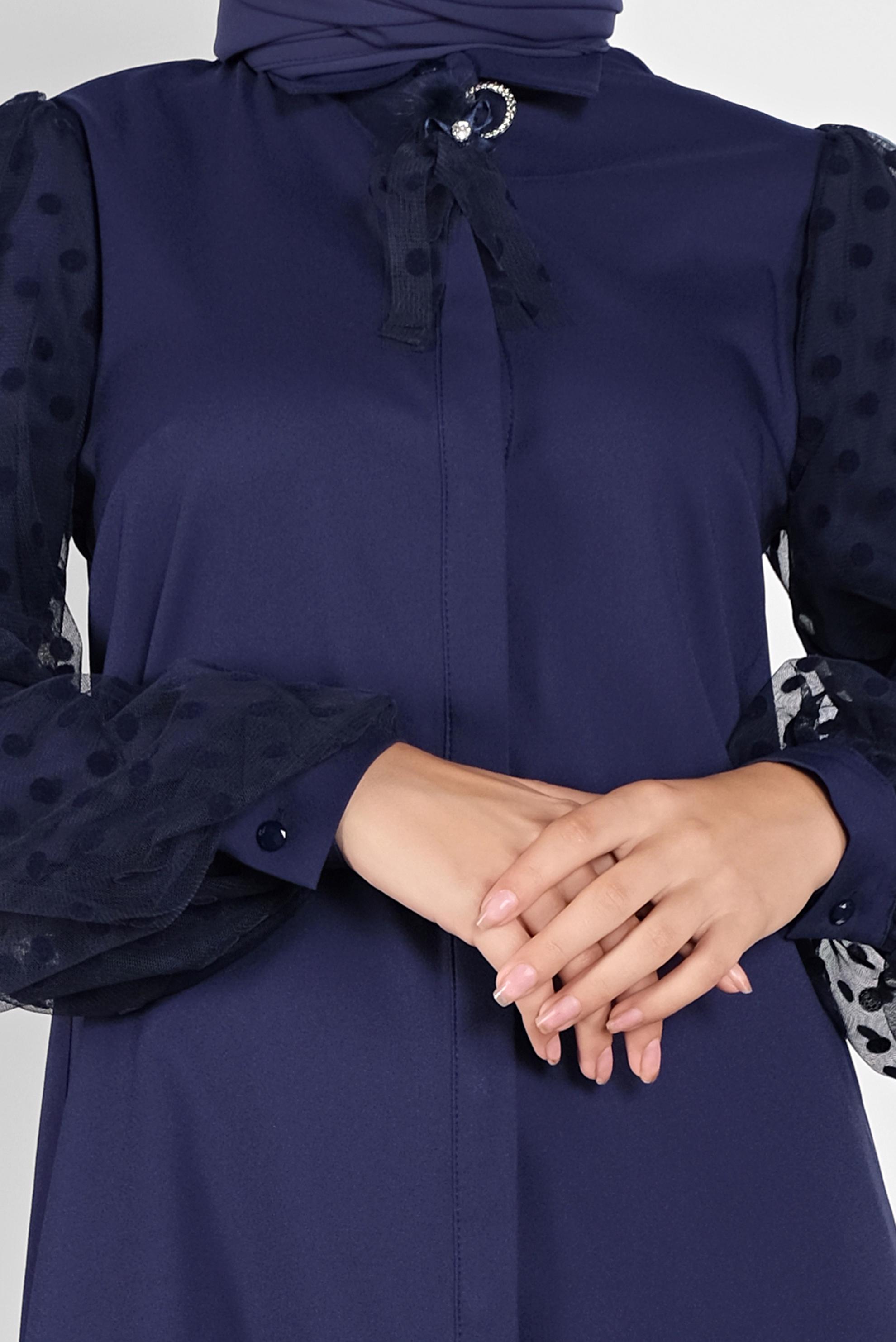 Tesettür giyim LACİVERT TÜL VE PUANTİYE DETAYLI BROŞLU TUNİK 41128 