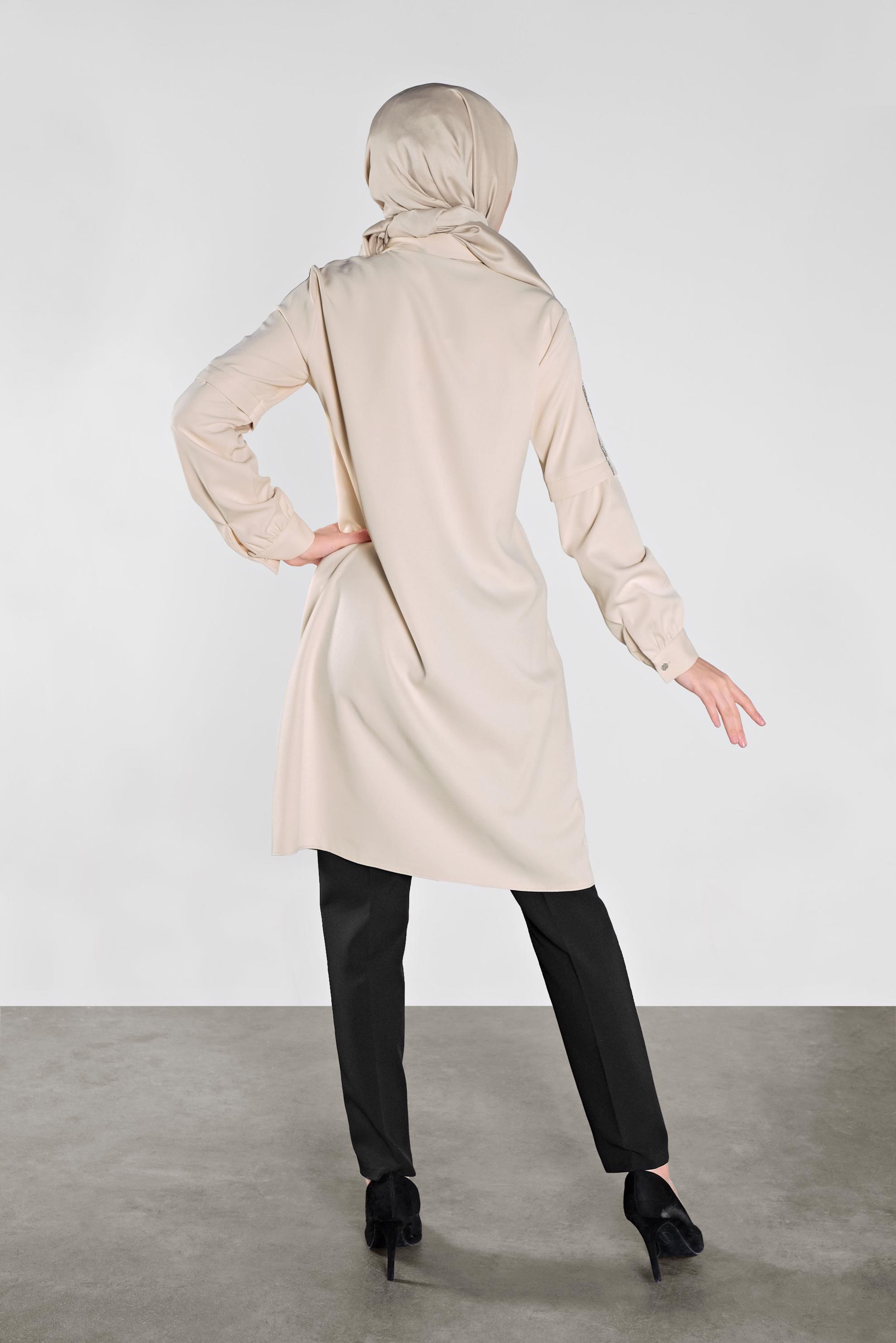 Tesettür giyim EKRU SİMLİ ŞERİT DETAYLI TUNİK 41134 