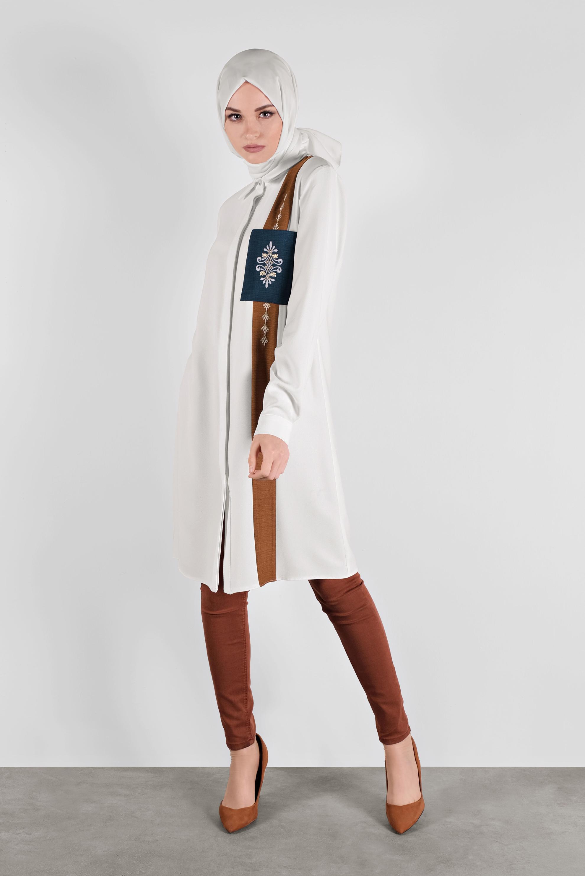 Tesettür giyim BEYAZ NAKIŞLI CEPLİ TUNİK 41138 