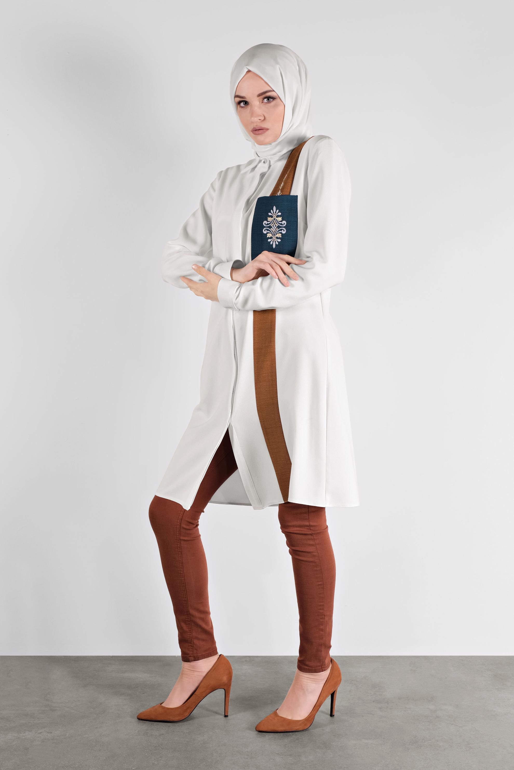 Tesettür giyim BEYAZ NAKIŞLI CEPLİ TUNİK 41138 