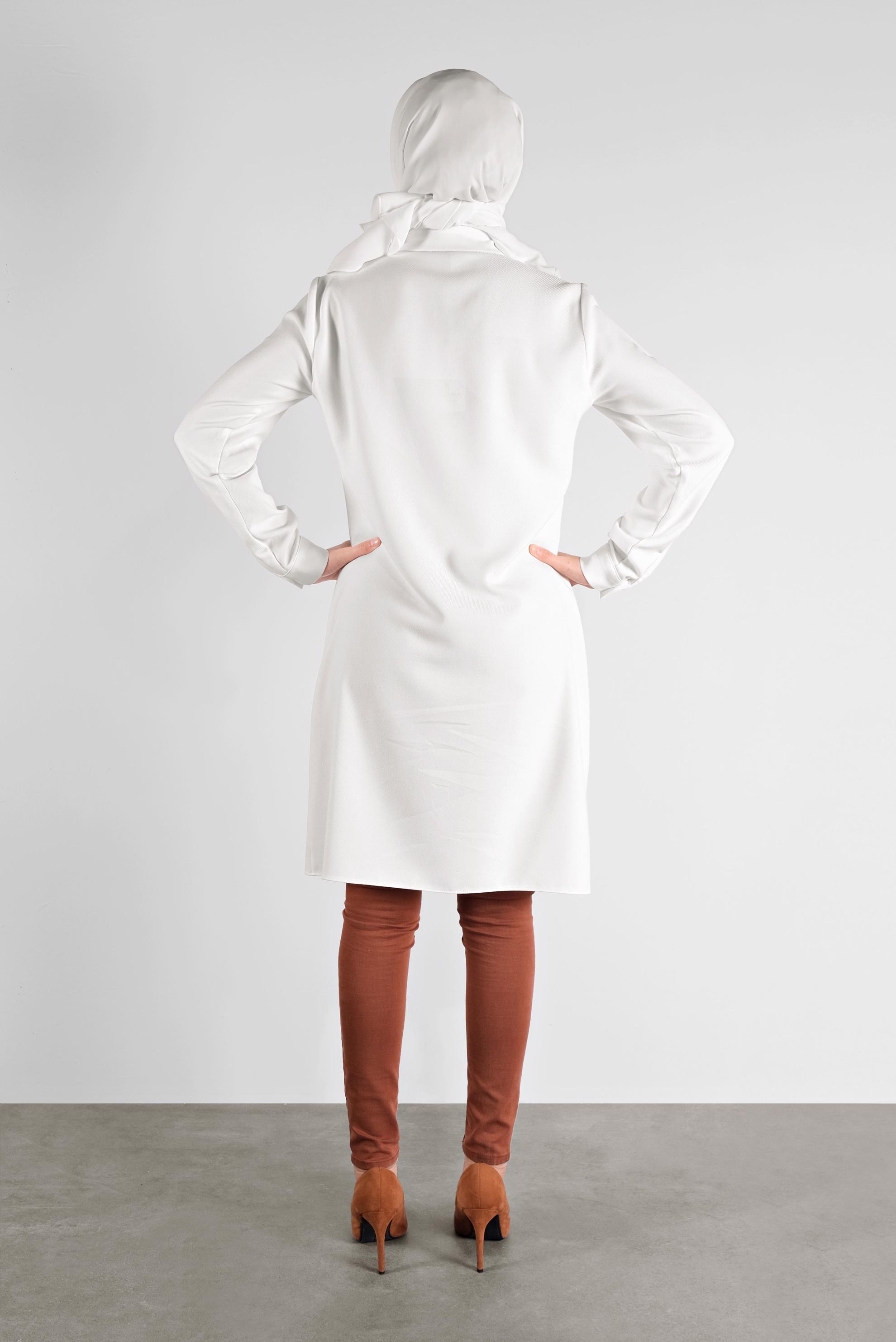 Tesettür giyim BEYAZ NAKIŞLI CEPLİ TUNİK 41138 