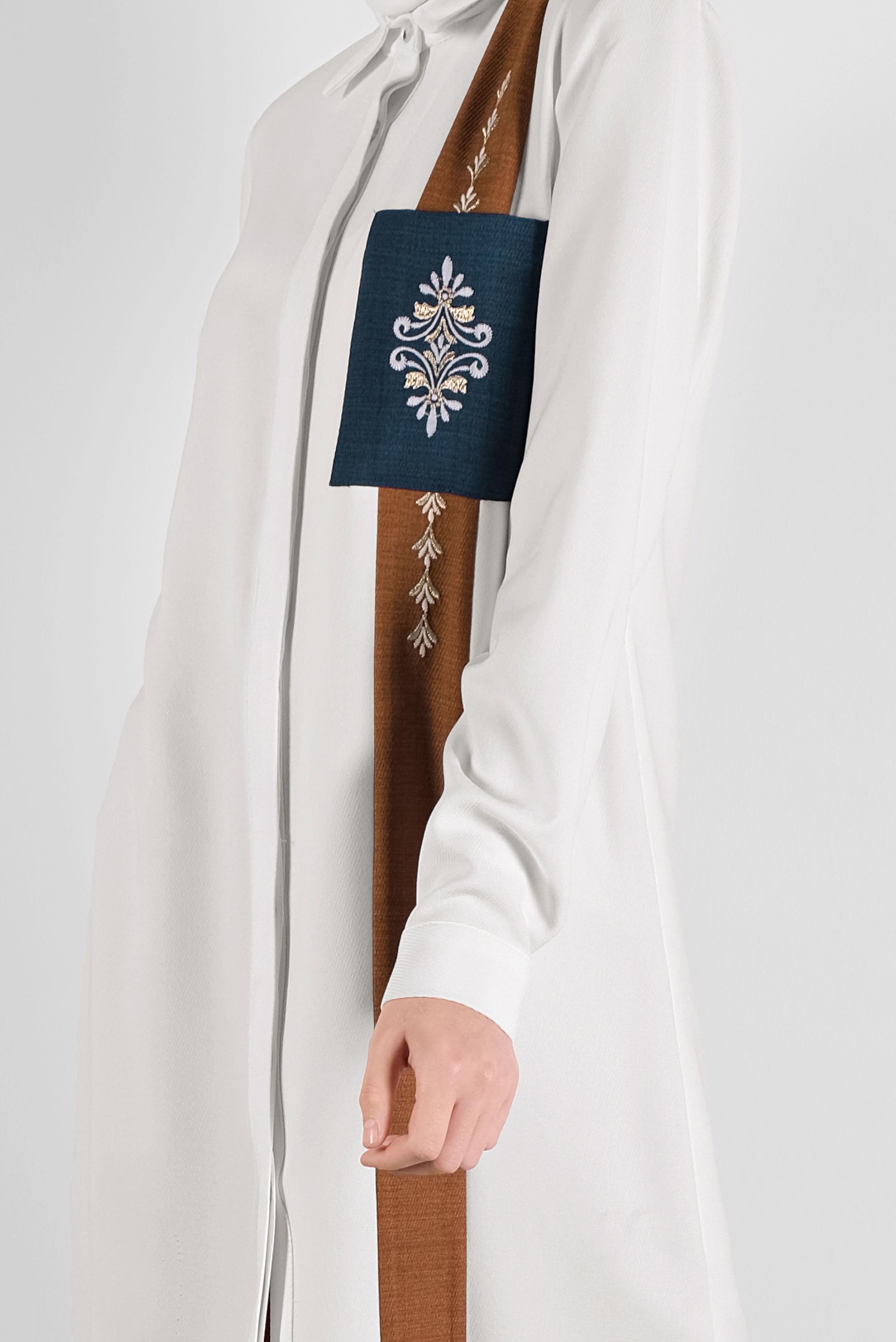 Tesettür giyim BEYAZ NAKIŞLI CEPLİ TUNİK 41138 