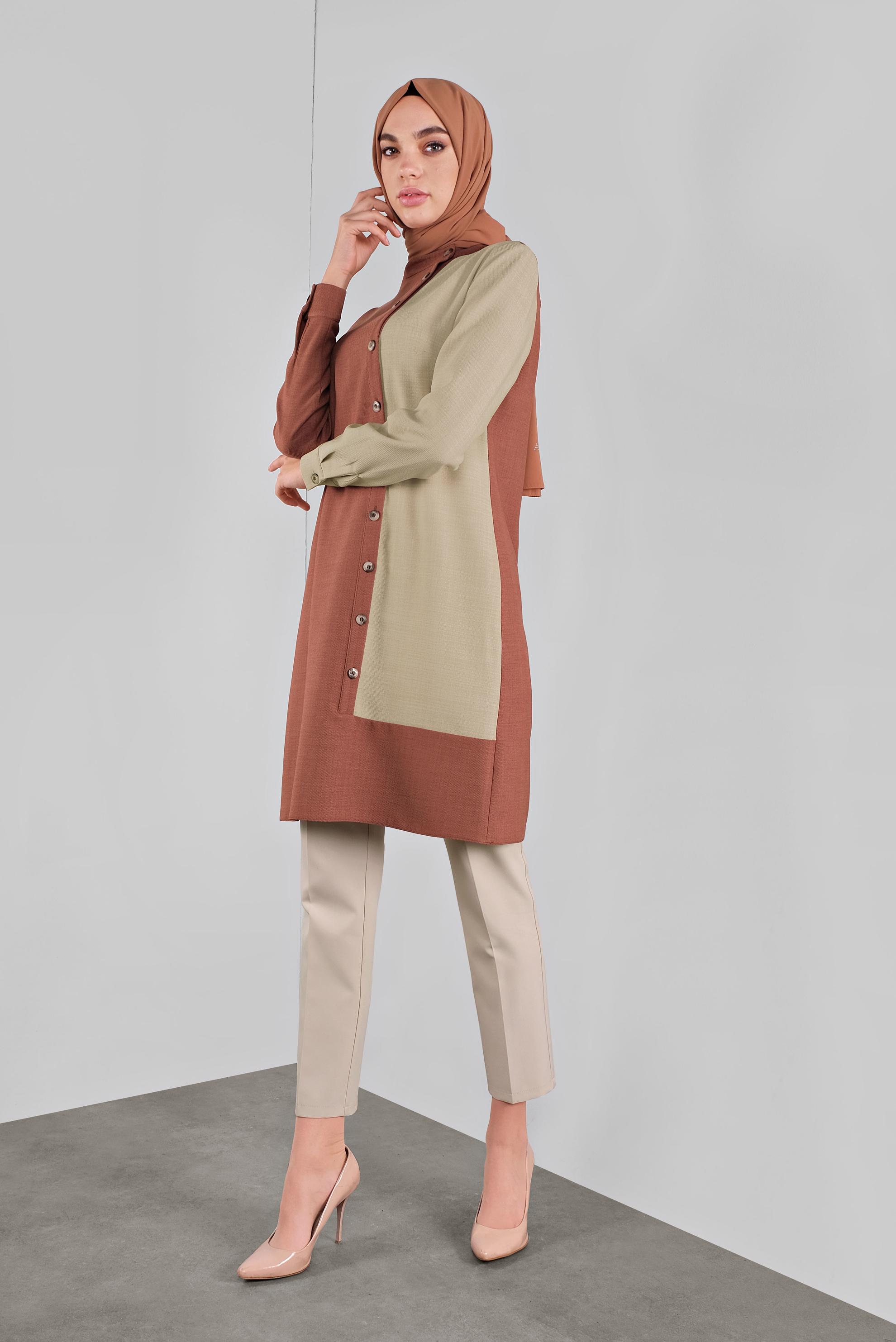 Tesettür giyim KAHVE DÜĞME DETAYLI YUVARLAK YAKA TUNİK 41139