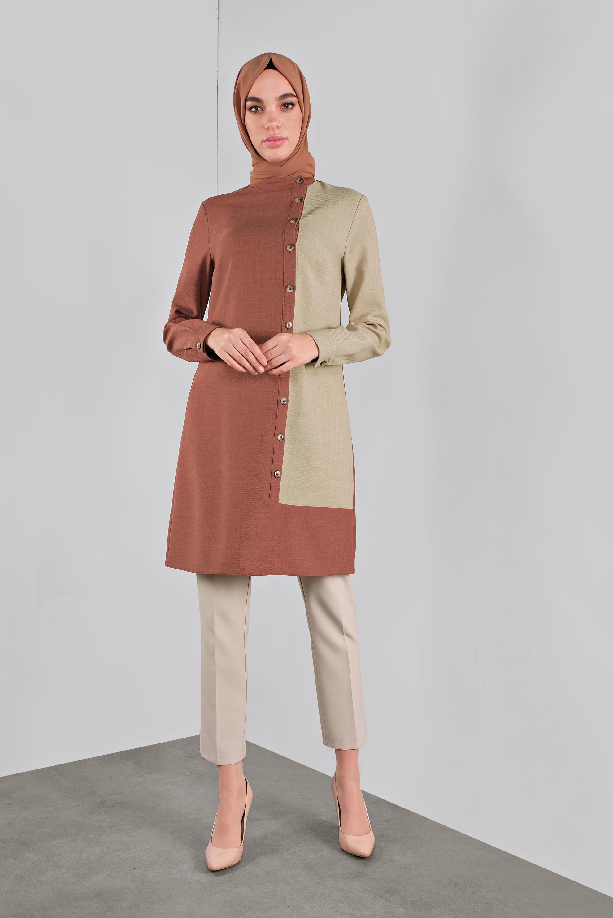Tesettür giyim KAHVE DÜĞME DETAYLI YUVARLAK YAKA TUNİK 41139