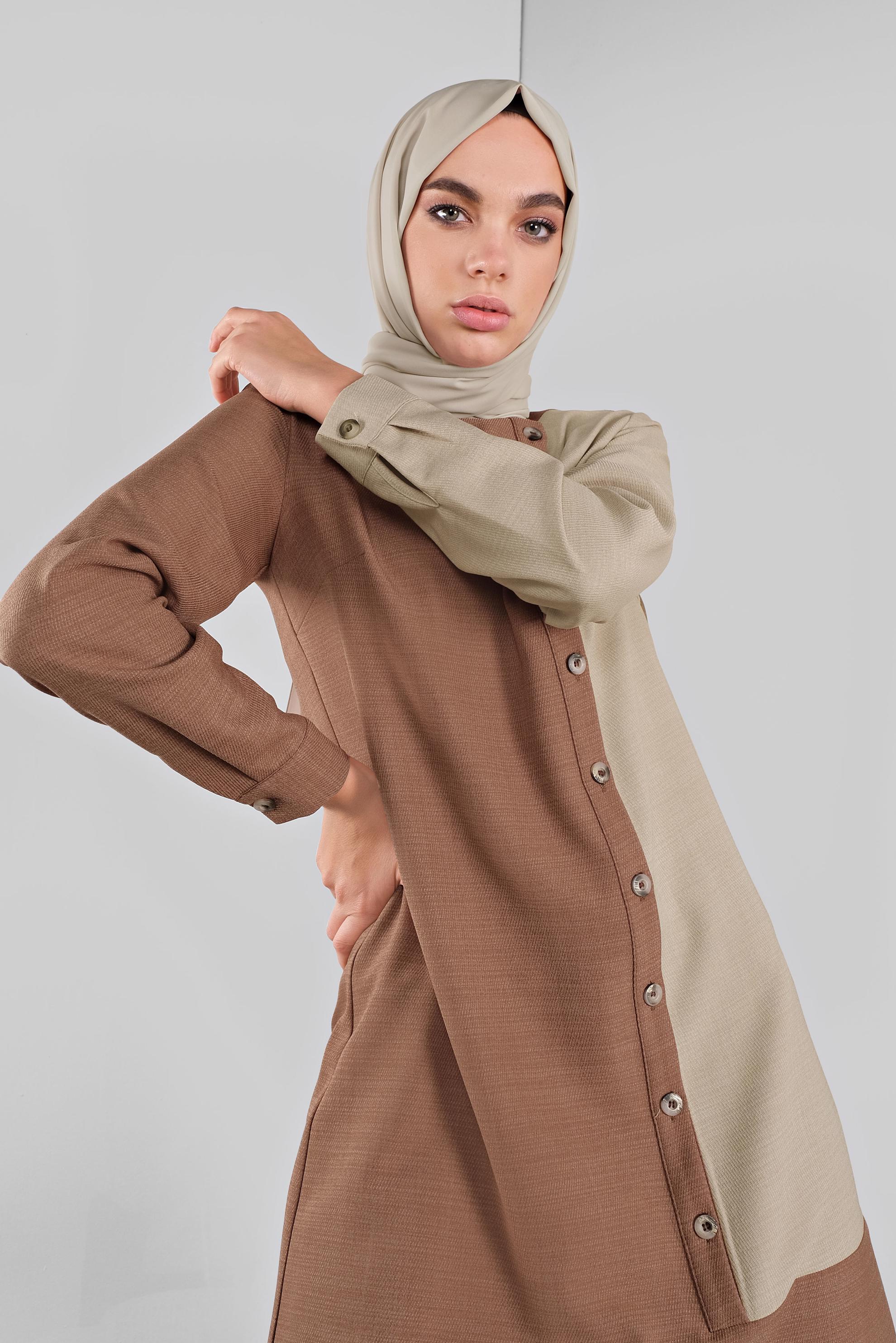 Tesettür giyim KAHVE DÜĞME DETAYLI YUVARLAK YAKA TUNİK 41139