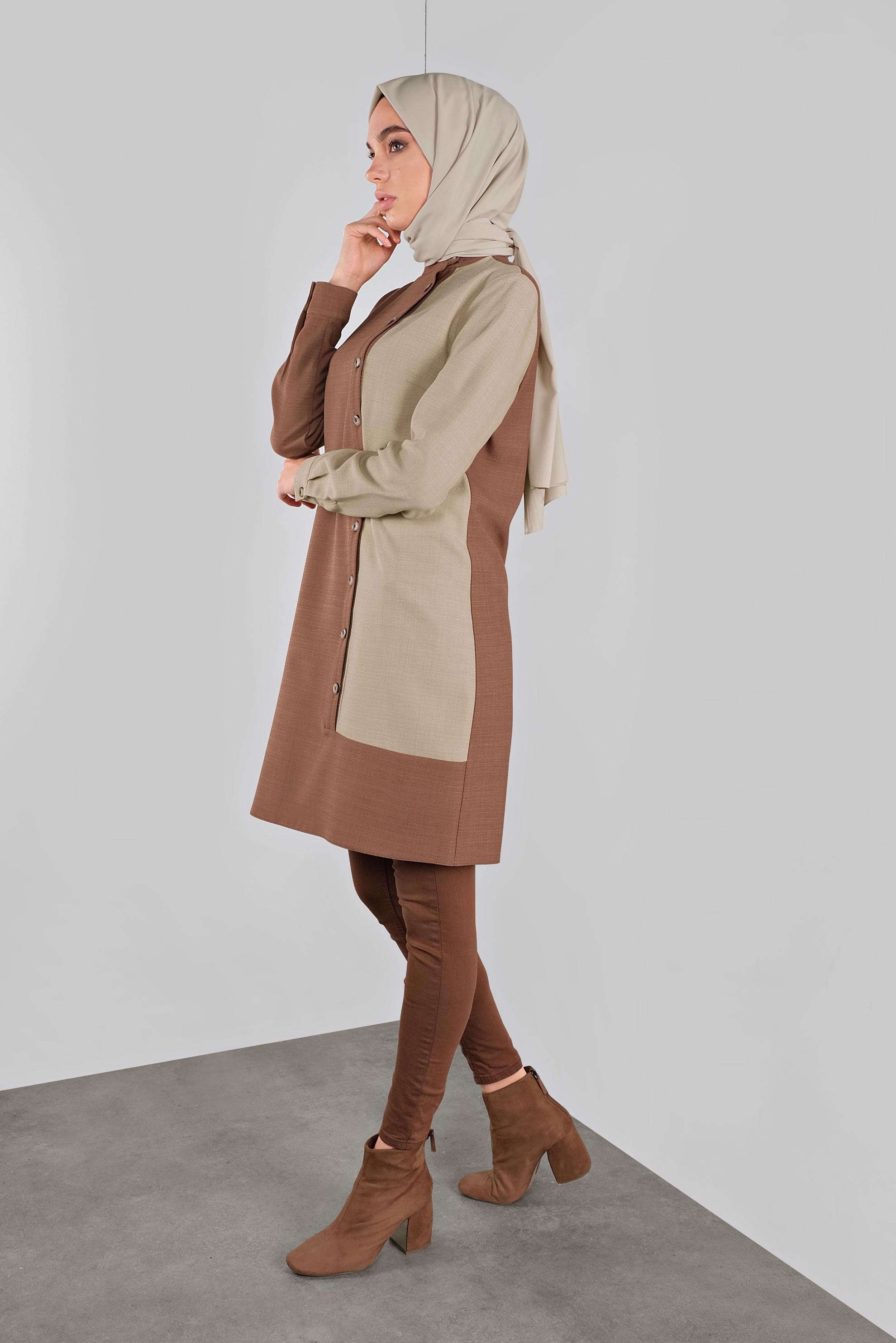 Tesettür giyim KAHVE DÜĞME DETAYLI YUVARLAK YAKA TUNİK 41139