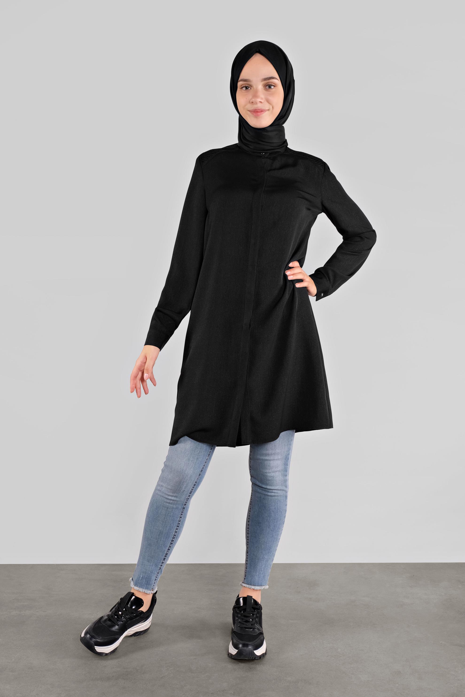 Tesettür giyim SİYAH GİZLİ DÜĞMELİ NAKIŞLI TUNİK 41165 