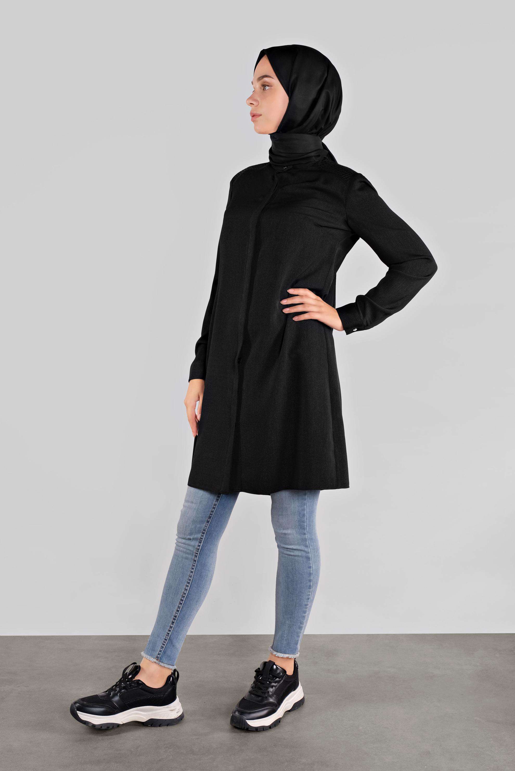 Tesettür giyim SİYAH GİZLİ DÜĞMELİ NAKIŞLI TUNİK 41165 