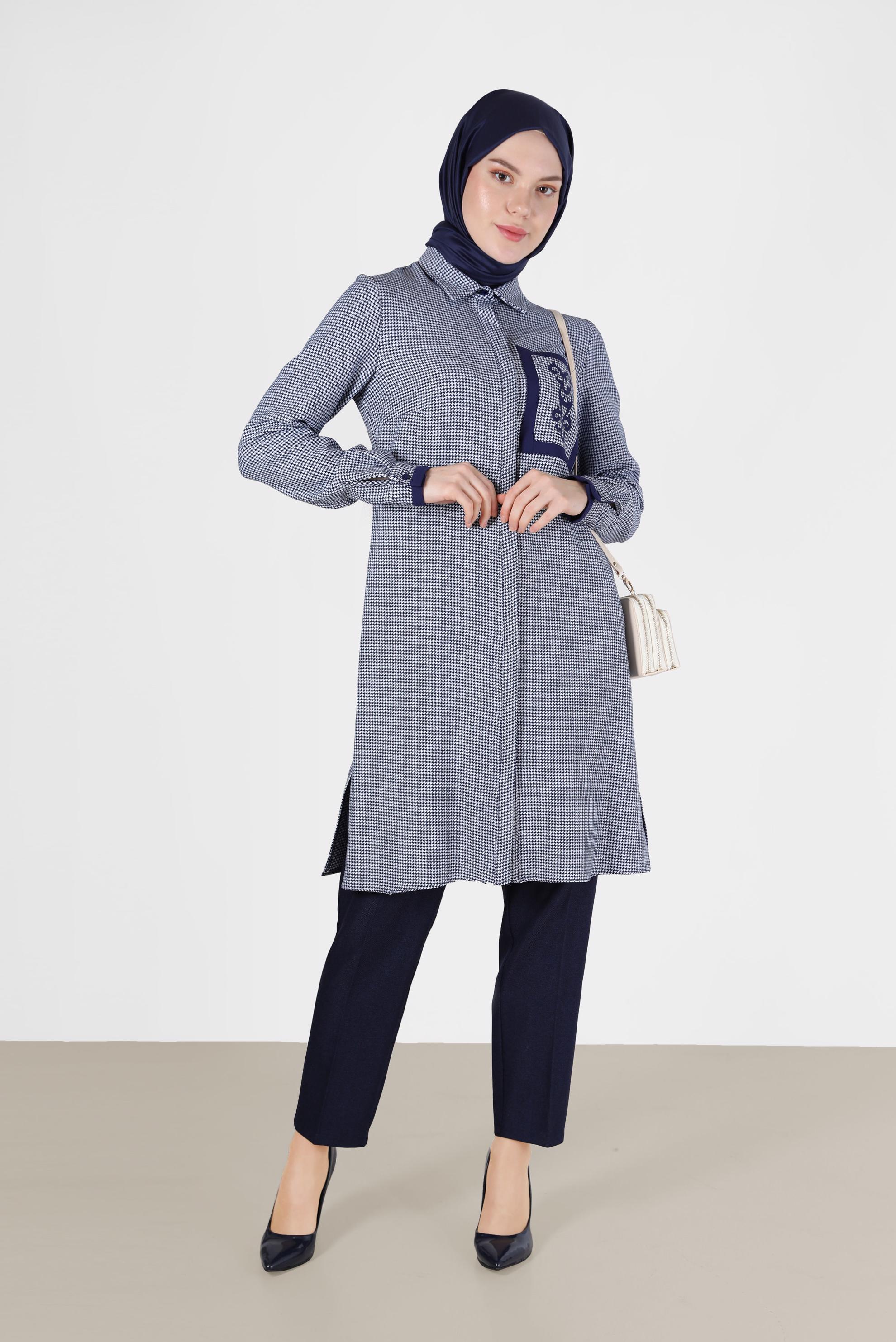 Tesettür giyim LACİVERT PÖTİKARE DESENLİ TUNİK 41170 