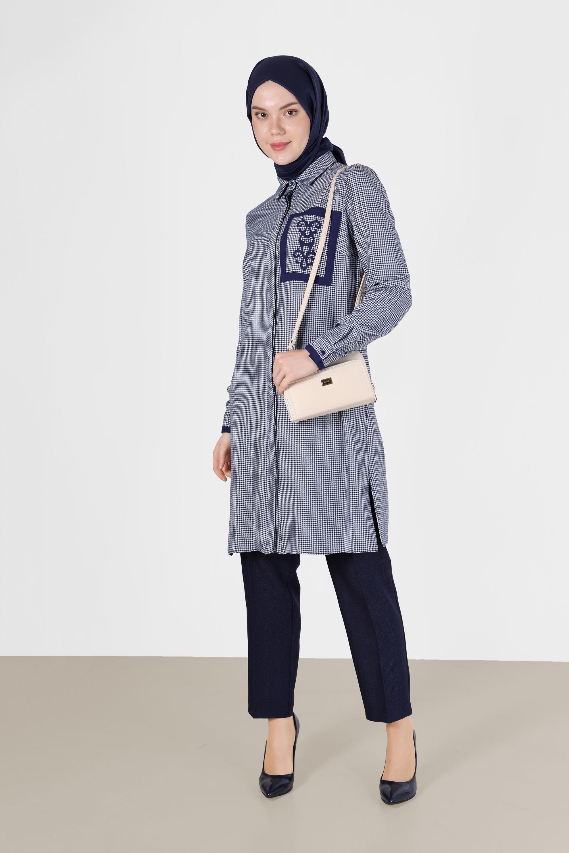 Tesettür giyim LACİVERT PÖTİKARE DESENLİ TUNİK 41170 