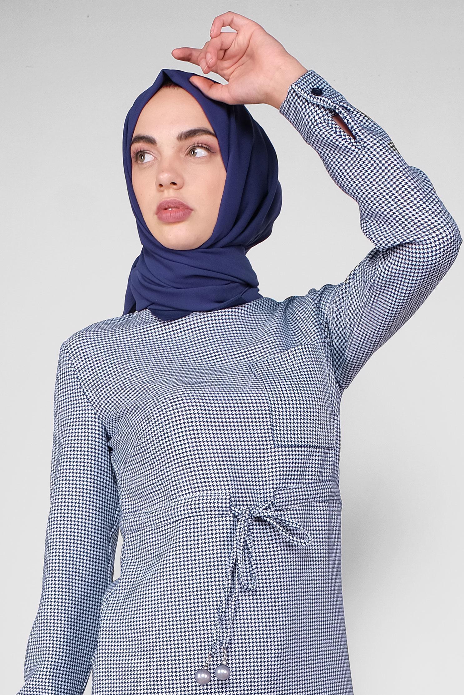 Tesettür giyim LACİVERT BAĞCIKLI  KAZAYAĞI DESENLİ TUNİK  41171