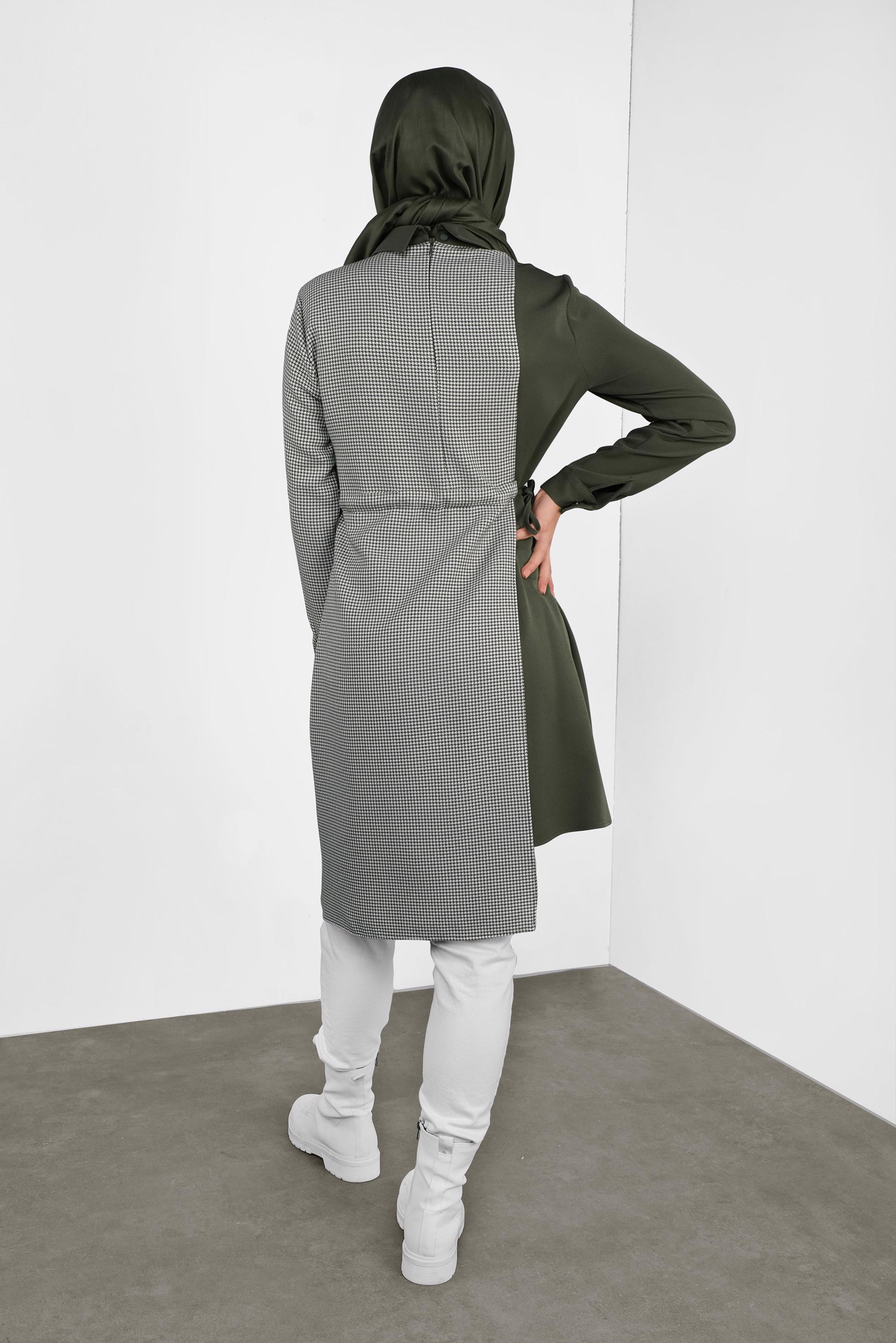 Tesettür giyim HAKİ YANDAN BAĞCIKLI PÖTİKARELİ TUNİK 41172 