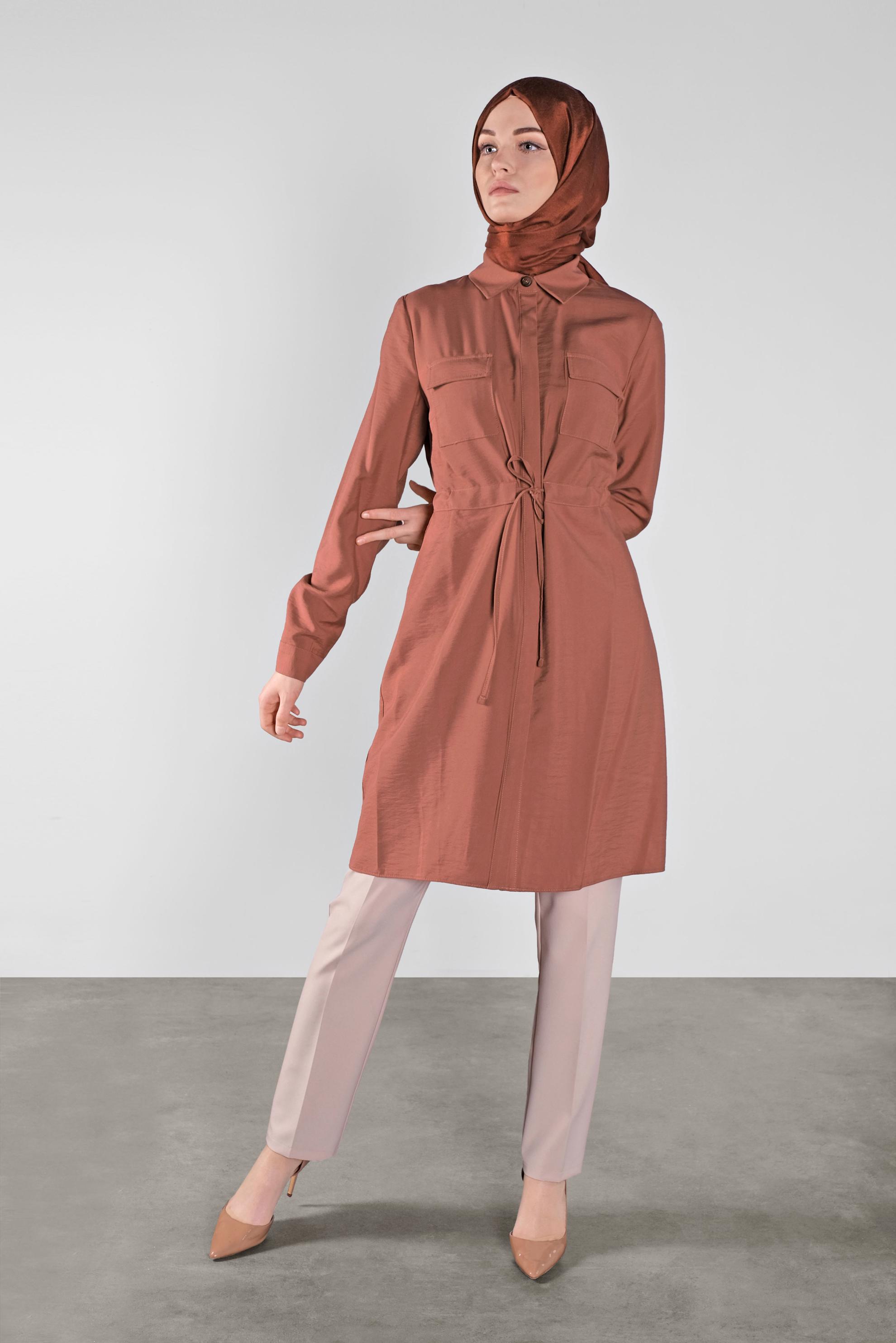 Tesettür giyim KAHVE BELİ BAĞCIKLI DÜĞMELİ TUNİK 41187 