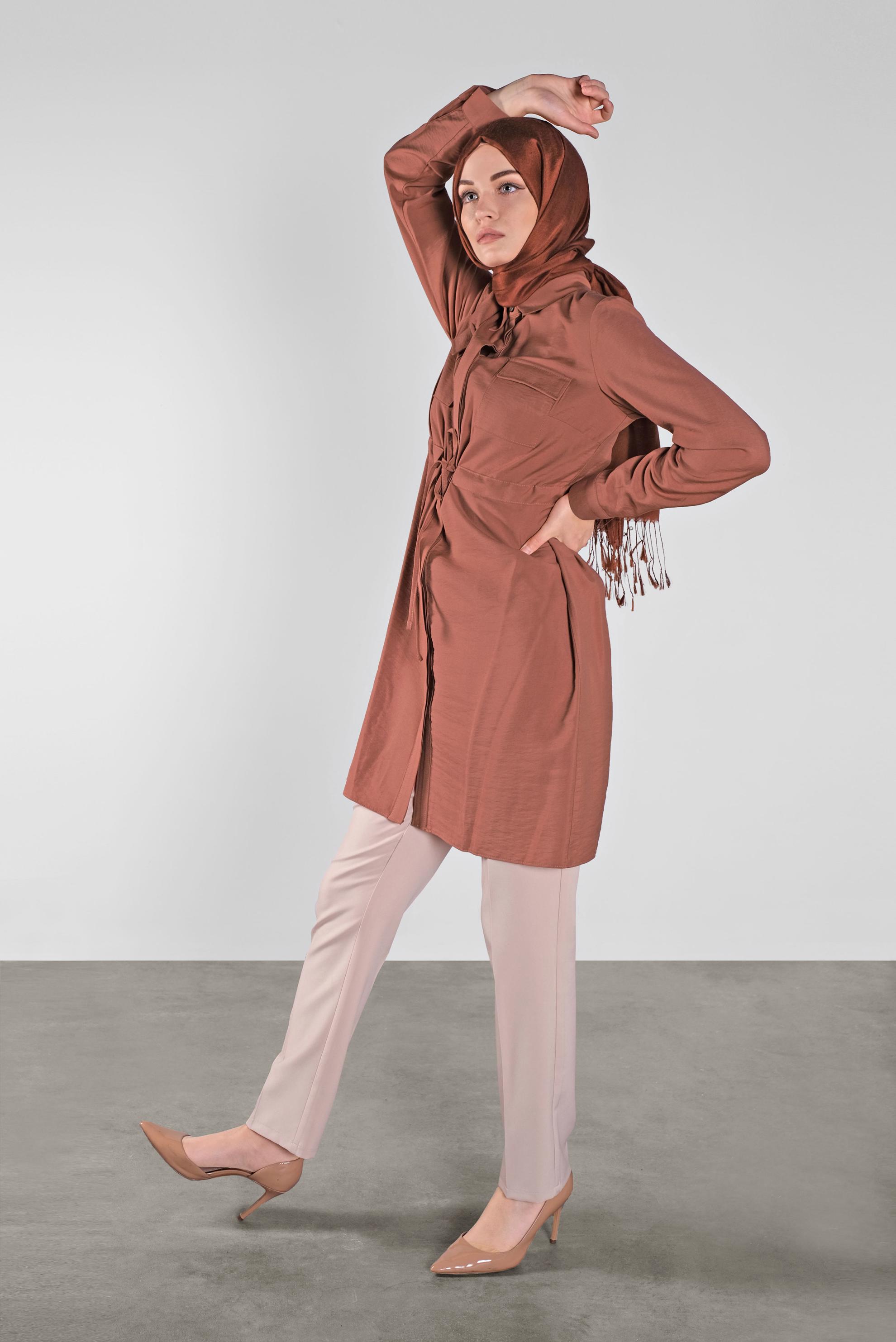 Tesettür giyim KAHVE BELİ BAĞCIKLI DÜĞMELİ TUNİK 41187 