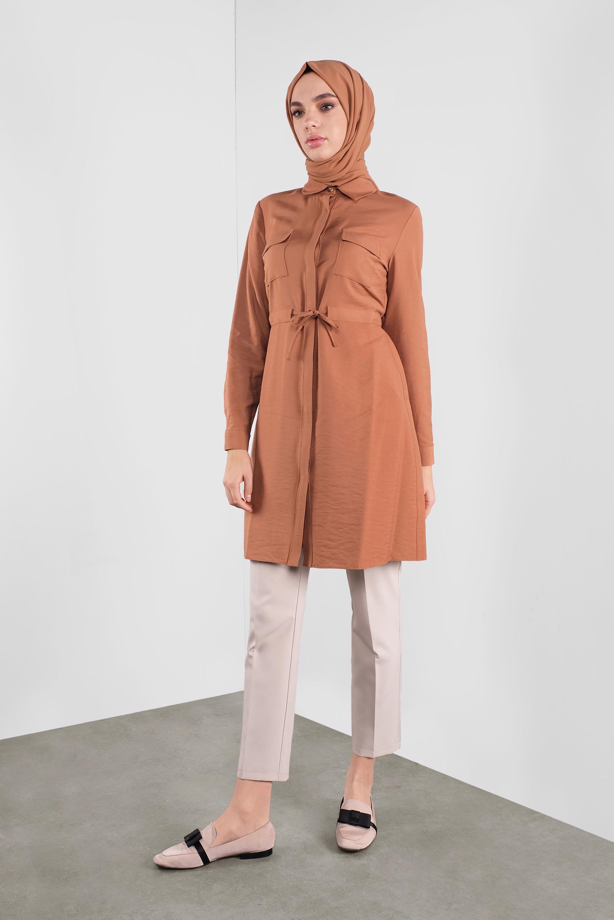 Tesettür giyim KAHVE BELİ BAĞCIKLI DÜĞMELİ TUNİK 41187 