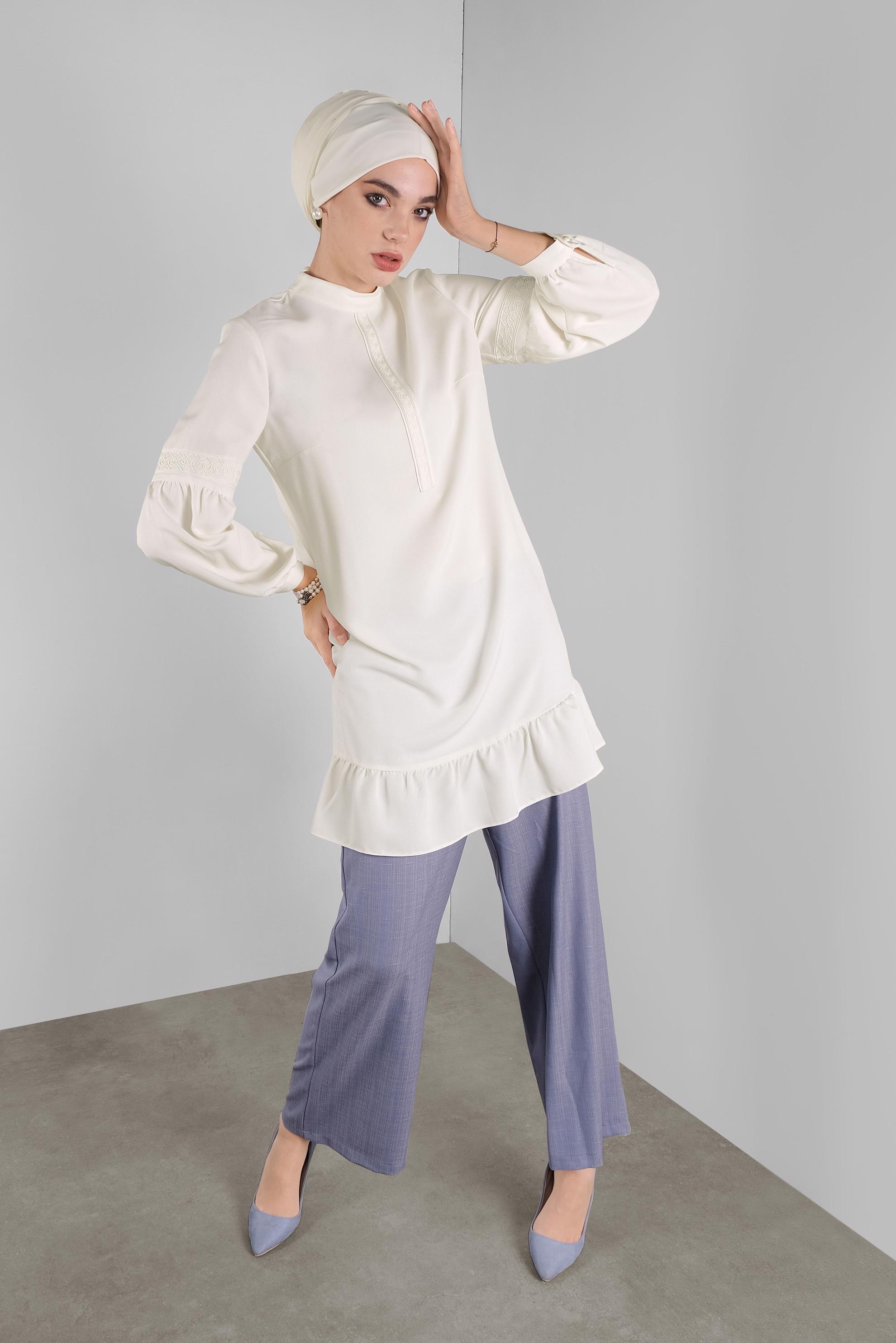 Tesettür giyim BEYAZ ETEK UCU FIRFIRLI TUNİK 41189