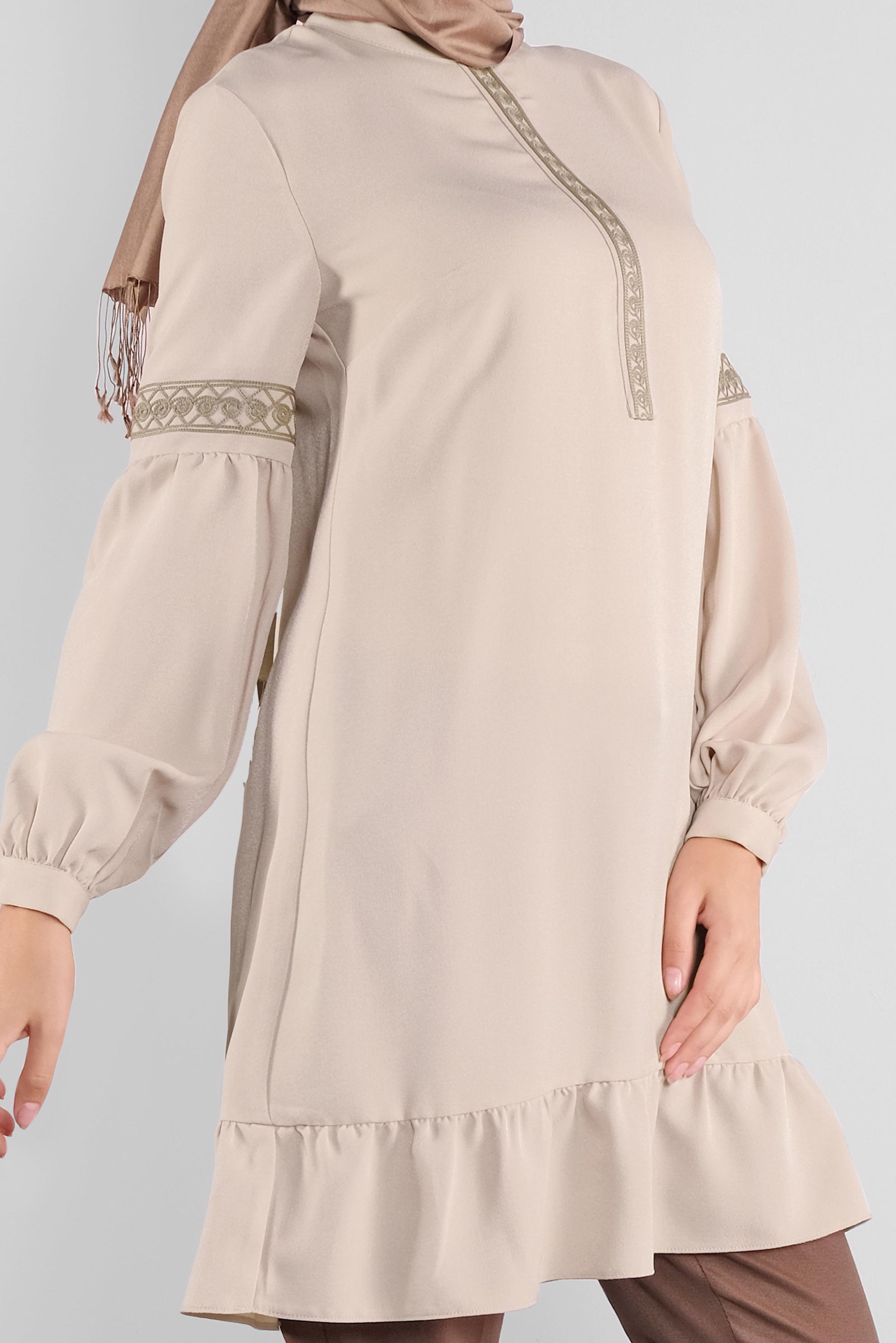 Tesettür giyim BEJ ETEK UCU FIRFIRLI TUNİK 41189