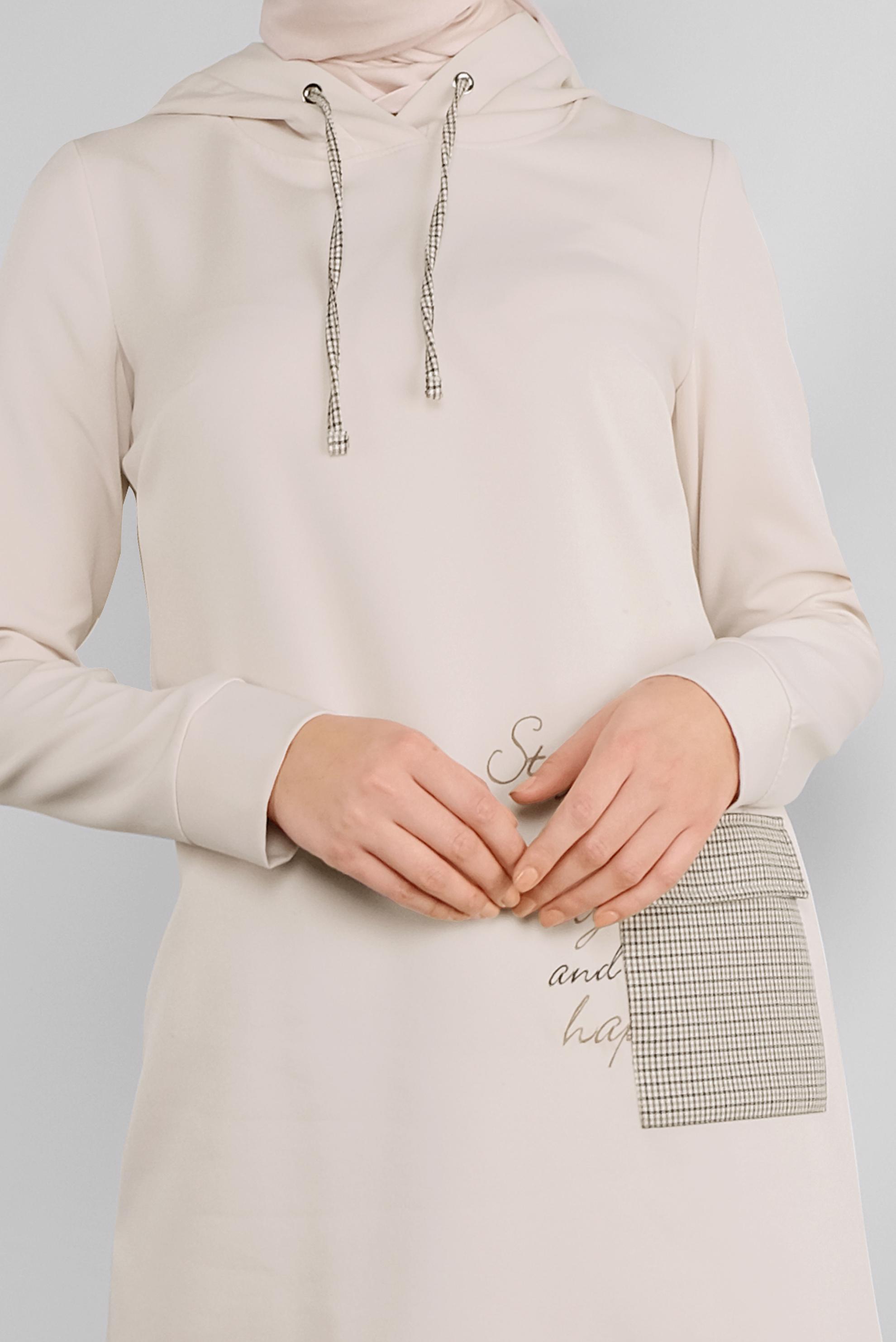 Tesettür giyim EKRU CEPLİ KAPÜŞONLU TUNİK 41192 