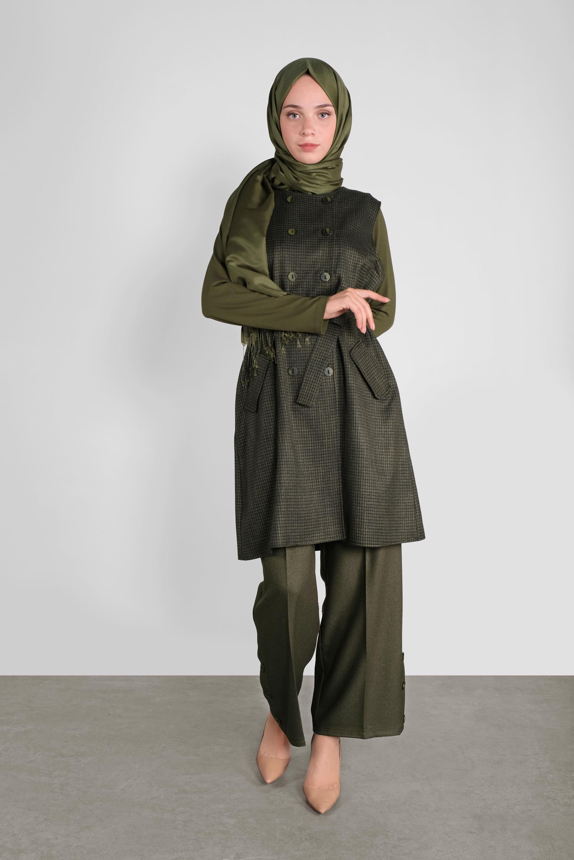 Tesettür giyim SİYAH DÜĞMELİ YELEKLİ TUNİK 41210