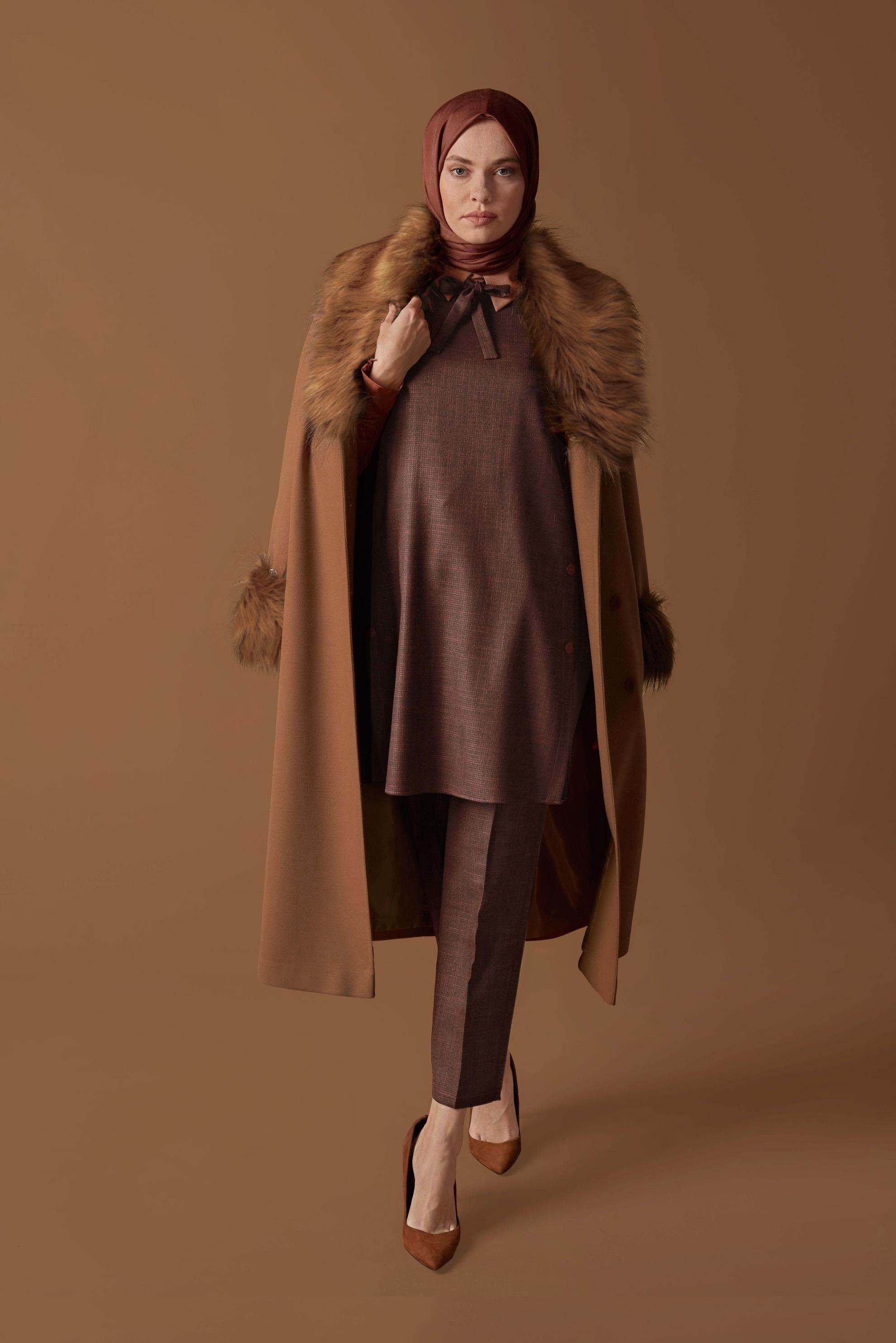 Tesettür giyim TURUNCU YIRTMACI DÜĞMELİ ÜÇLÜ PANTOLONLU TAKIM 41221 