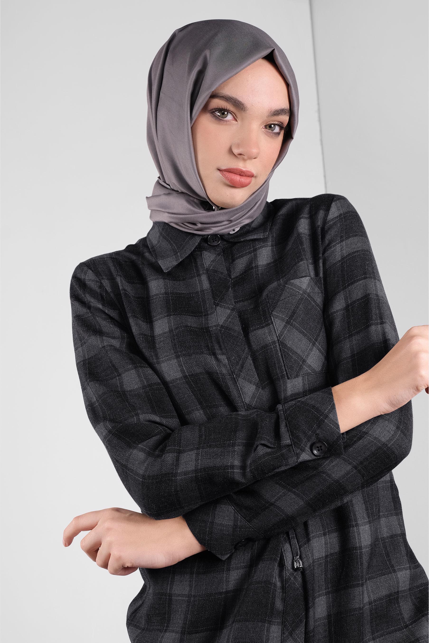 Tesettür giyim SİYAH BELİ BÜZGÜLÜ KARELİ TUNİK 41225